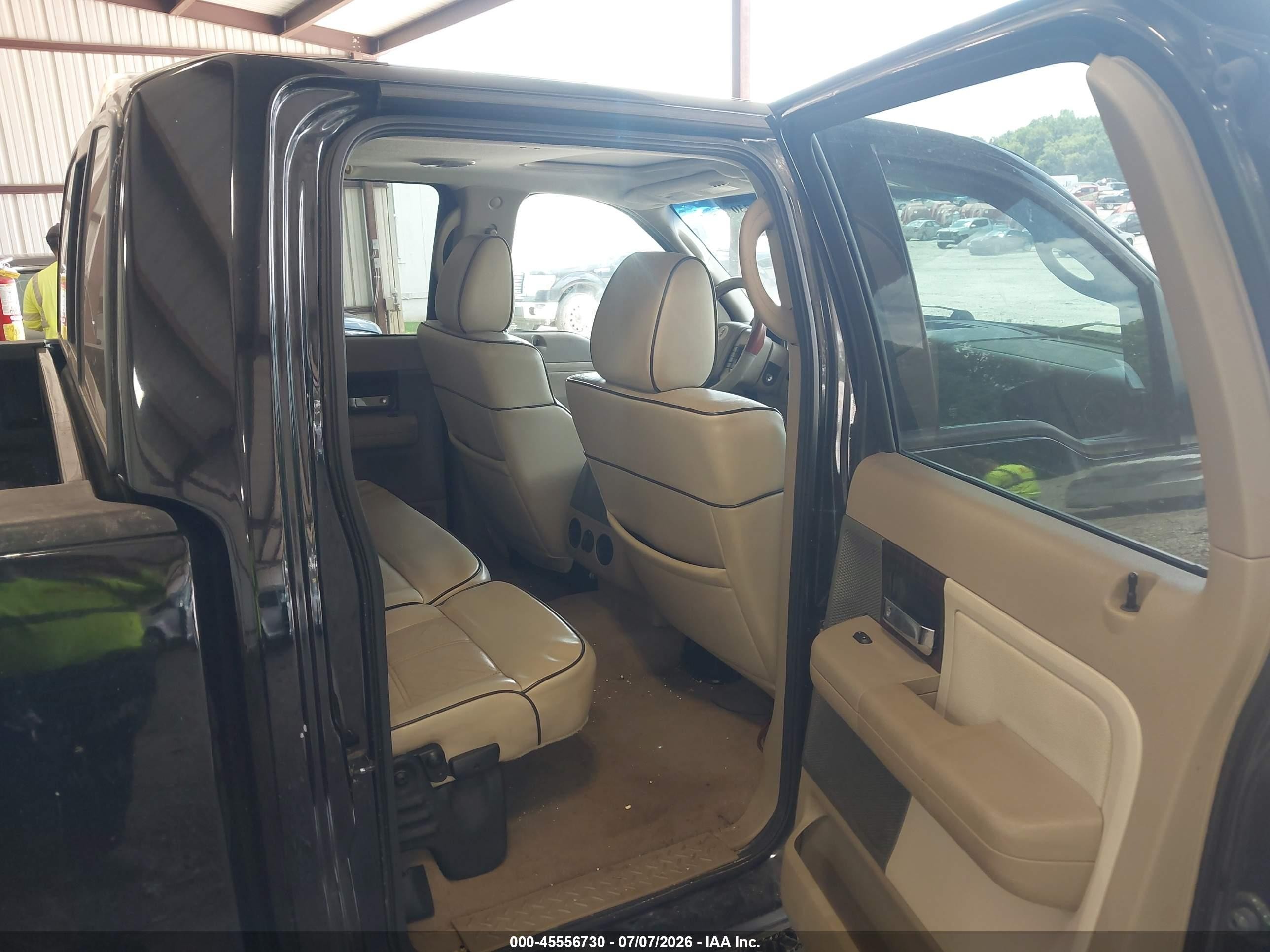 2006 Lincoln Mark Lt   Black vin: 5LTPW16576FJ25456