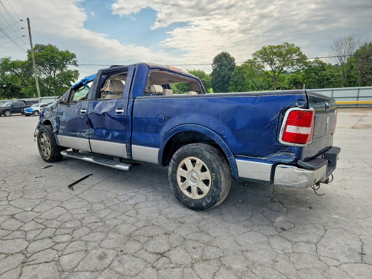 2007 Lincoln Mark Lt Blue vin: 5LTPW16577FJ10845