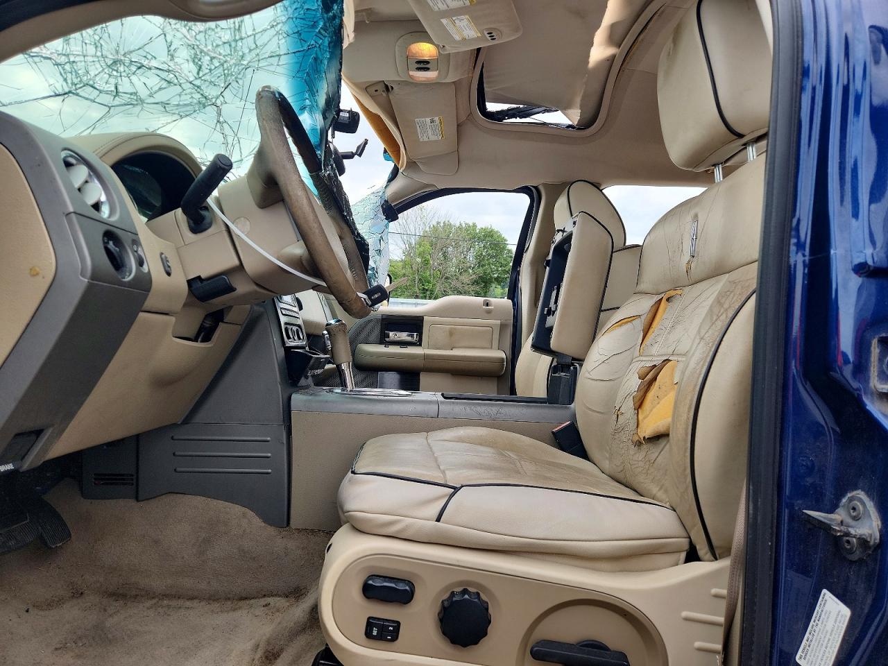 2007 Lincoln Mark Lt Blue vin: 5LTPW16577FJ10845