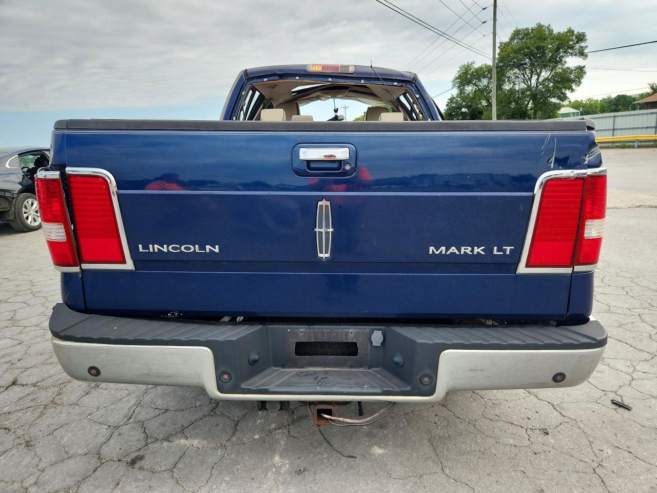 2007 Lincoln Mark Lt Blue vin: 5LTPW16577FJ10845