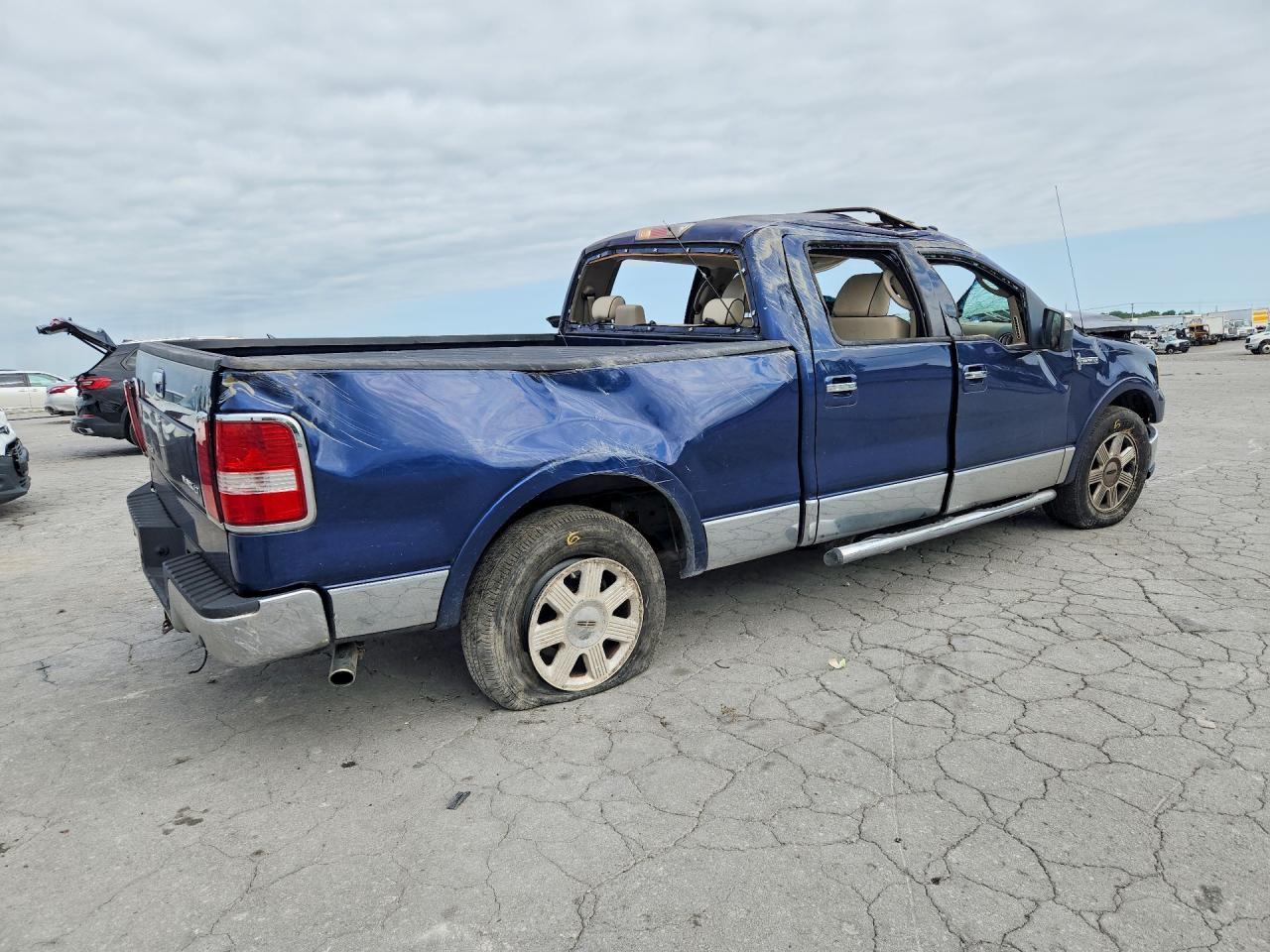2007 Lincoln Mark Lt Blue vin: 5LTPW16577FJ10845
