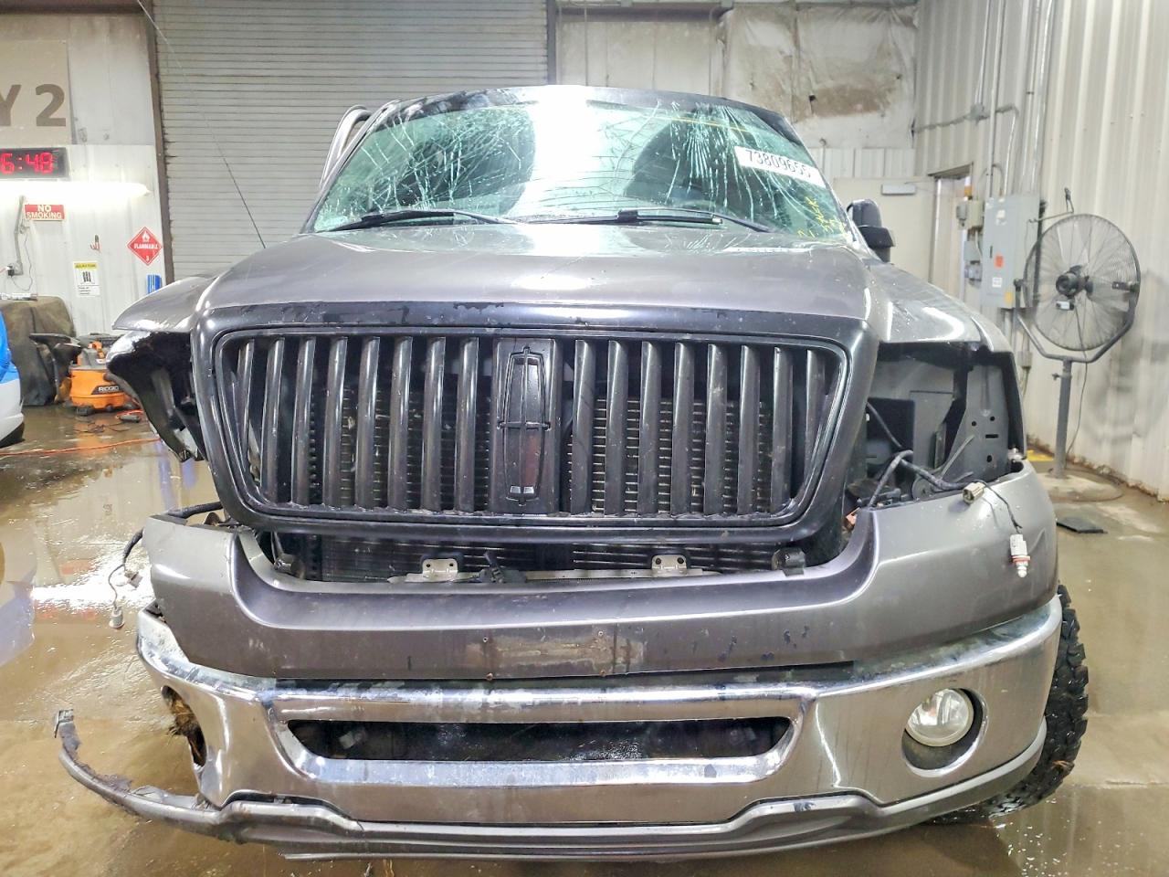2006 Lincoln Mark Lt Gray vin: 5LTPW16586FJ14076