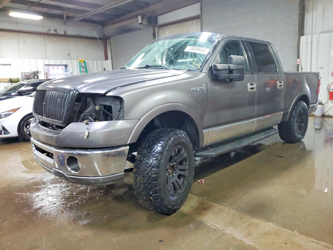 2006 Lincoln Mark Lt Gray vin: 5LTPW16586FJ14076