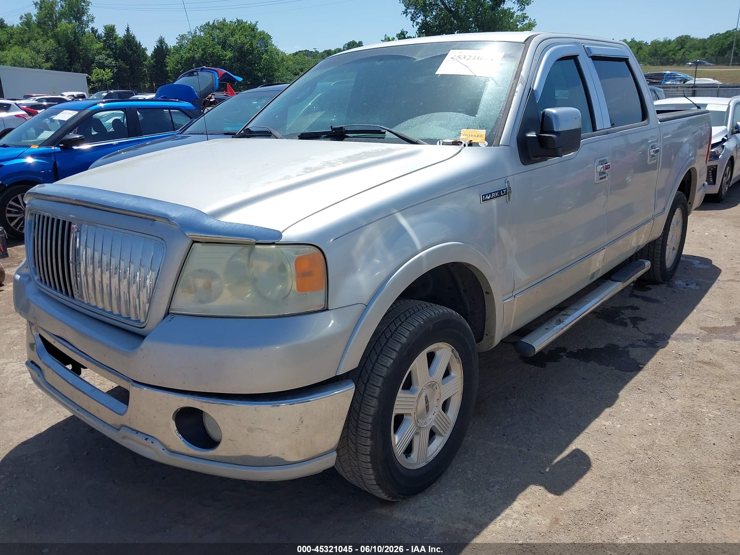 2006 Lincoln Mark Lt   Silver vin: 5LTPW165X6FJ18453