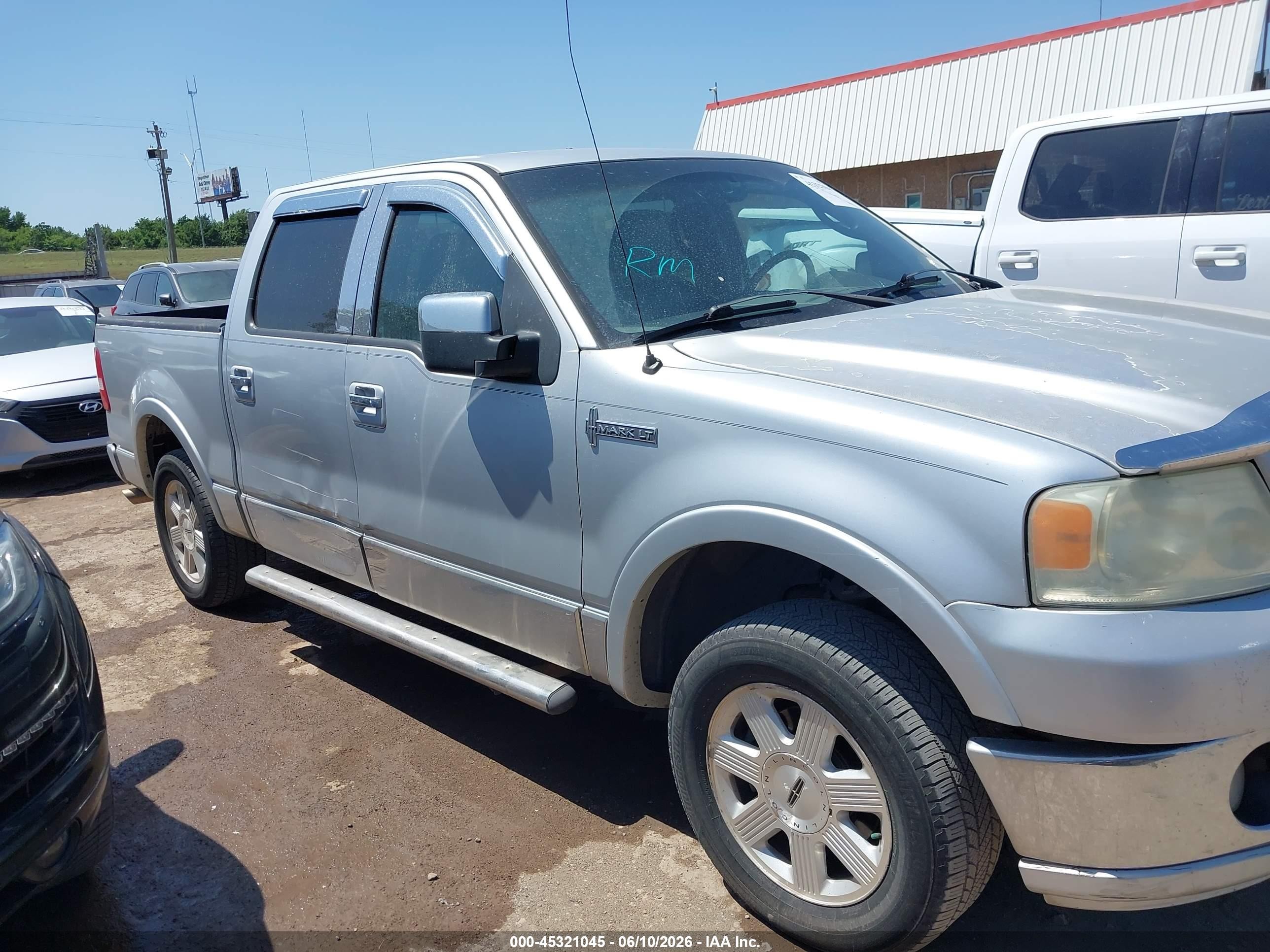 2006 Lincoln Mark Lt   Silver vin: 5LTPW165X6FJ18453