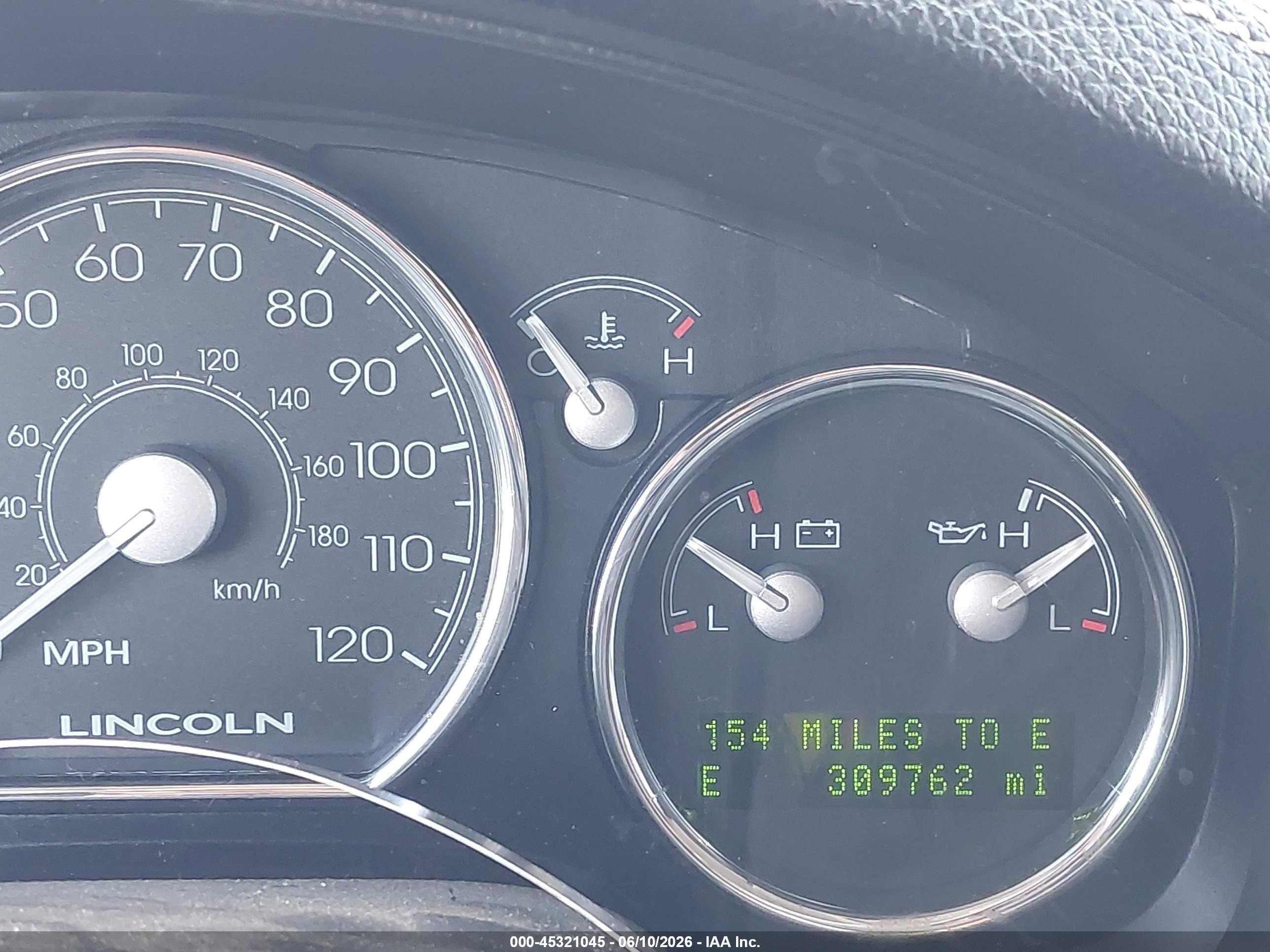 2006 Lincoln Mark Lt   Silver vin: 5LTPW165X6FJ18453