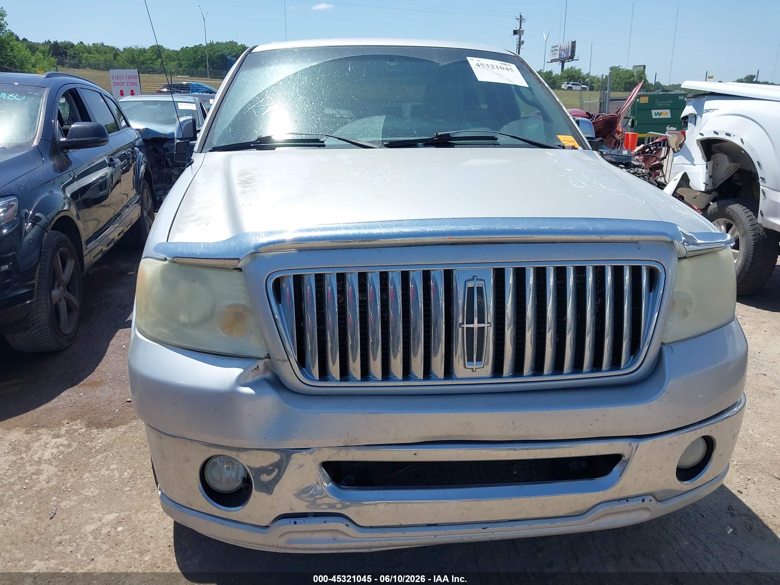 2006 Lincoln Mark Lt   Silver vin: 5LTPW165X6FJ18453