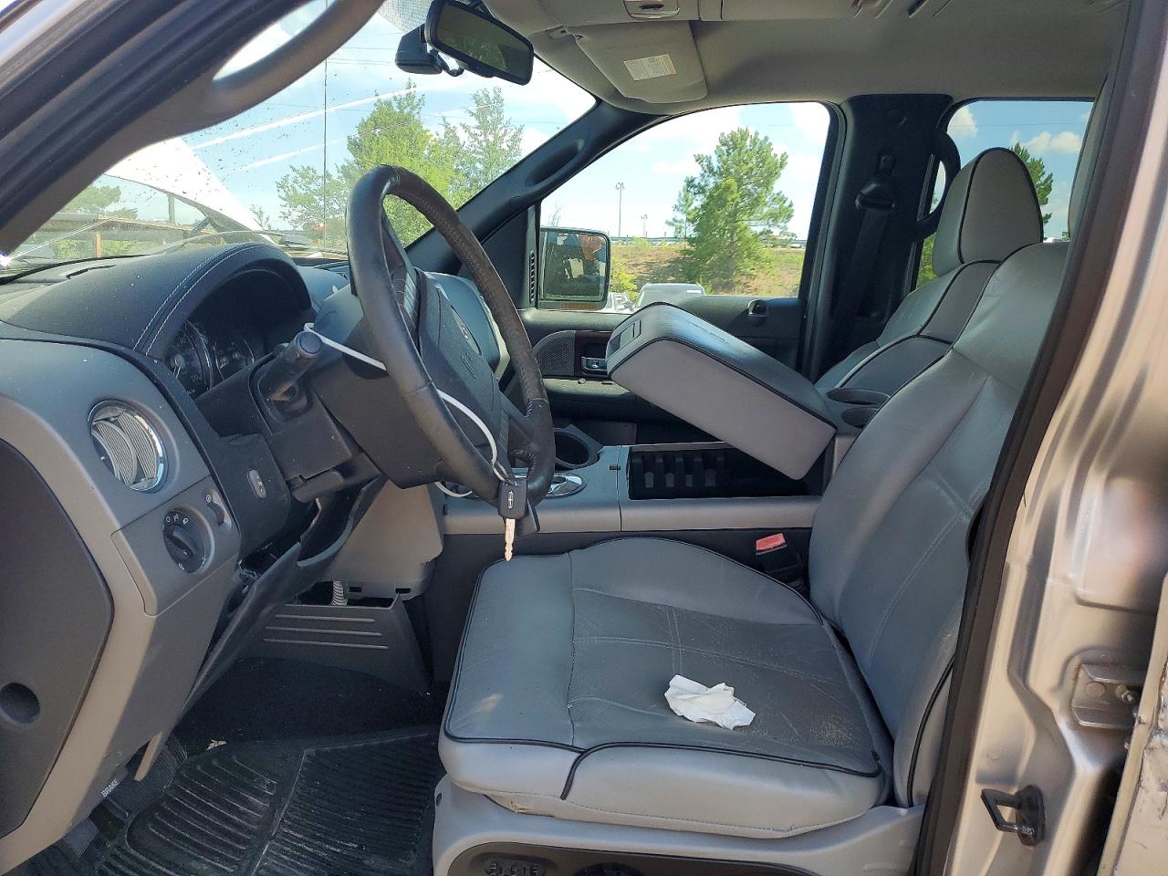 2006 Lincoln Mark Lt Silver vin: 5LTPW165X6FJ25189