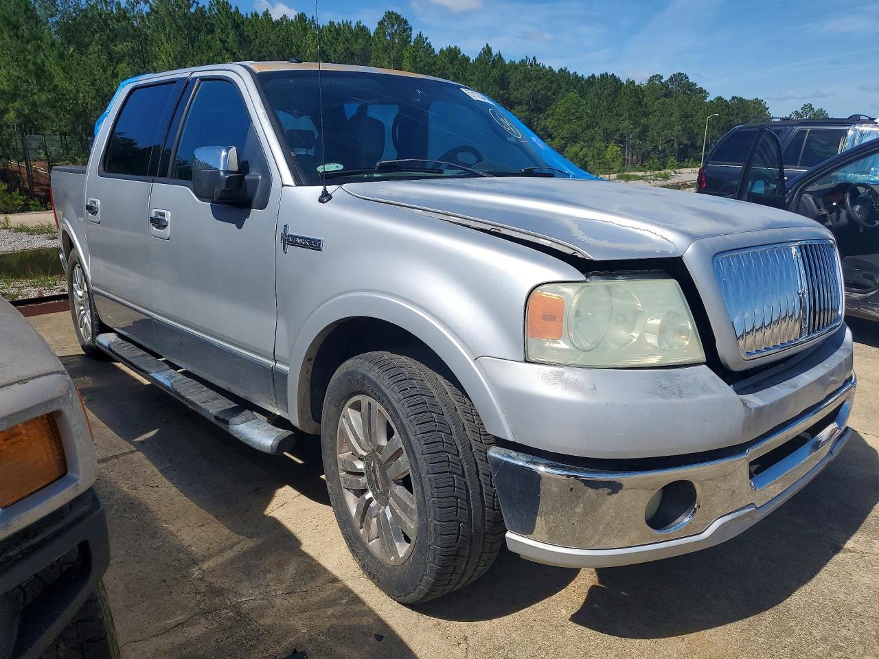 2006 Lincoln Mark Lt Silver vin: 5LTPW165X6FJ25189