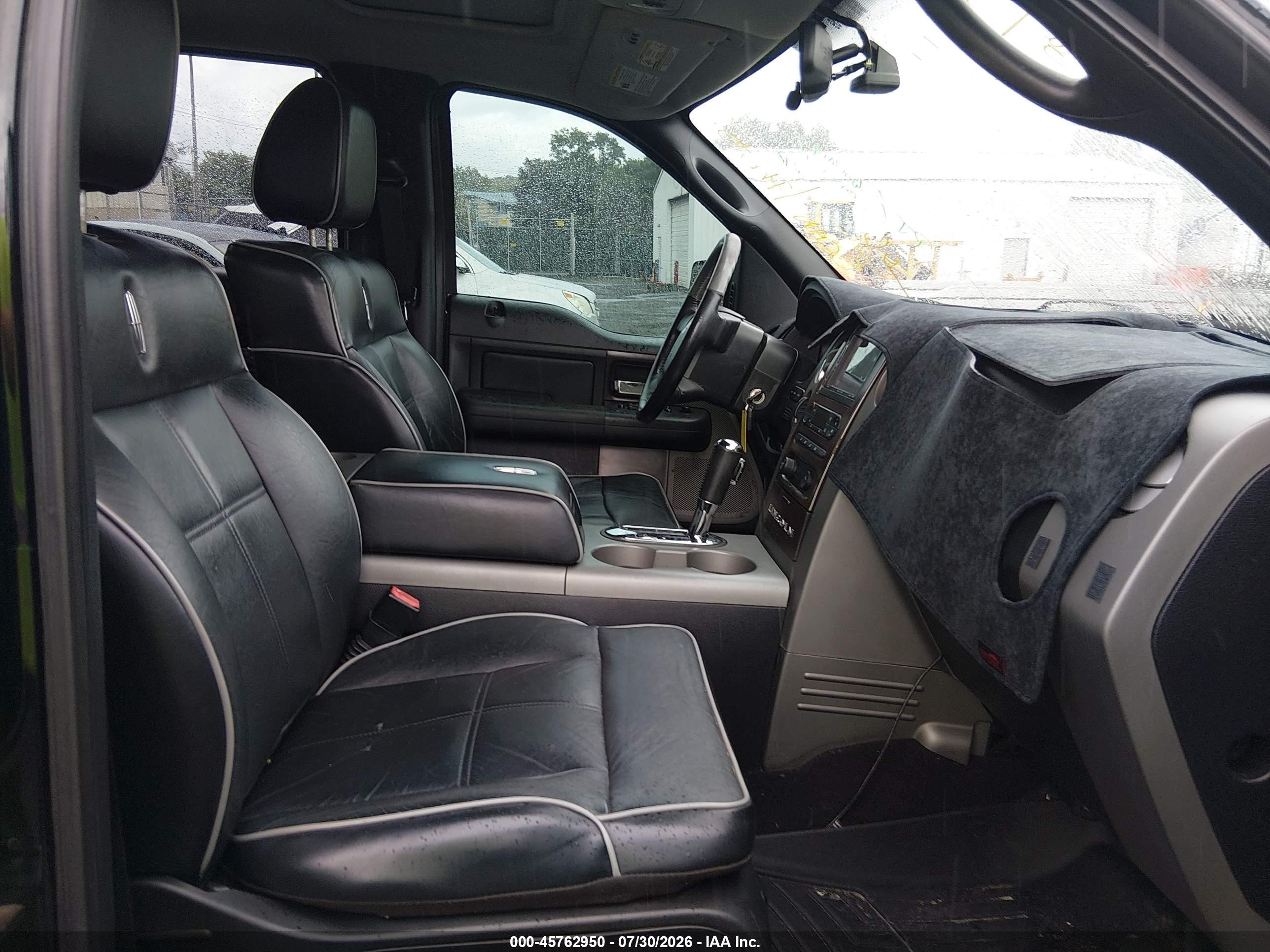 2006 Lincoln Mark Lt   Black vin: 5LTPW18506FJ21942