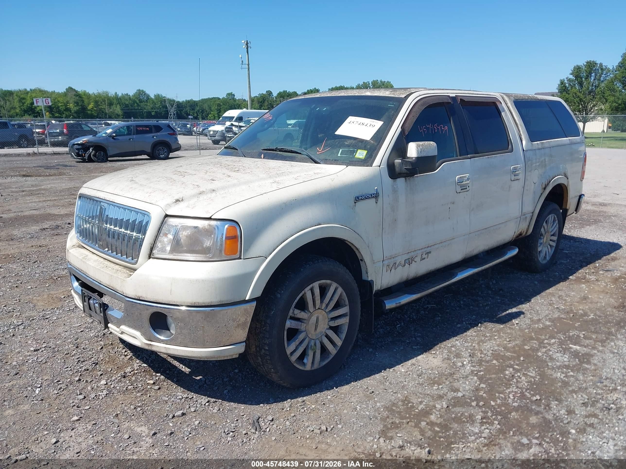 2008 Lincoln Mark Lt   White vin: 5LTPW18508FJ01130