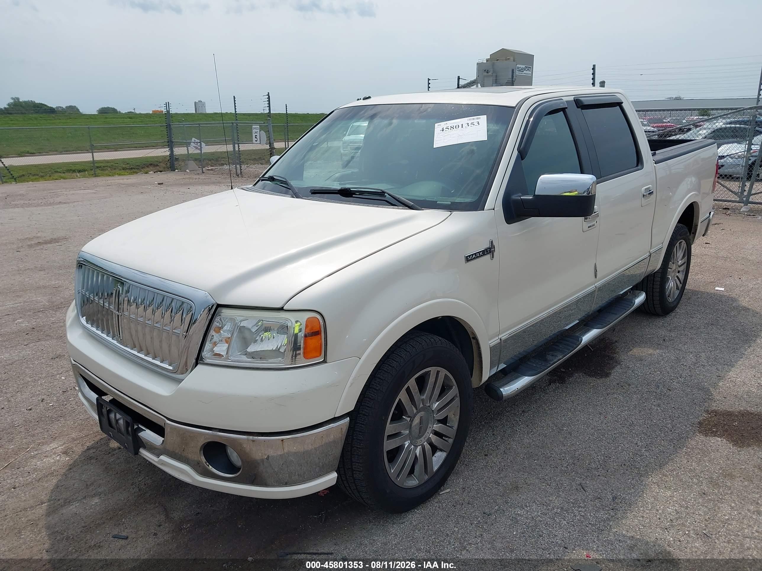 2007 Lincoln Mark Lt   Cream vin: 5LTPW18517FJ08053