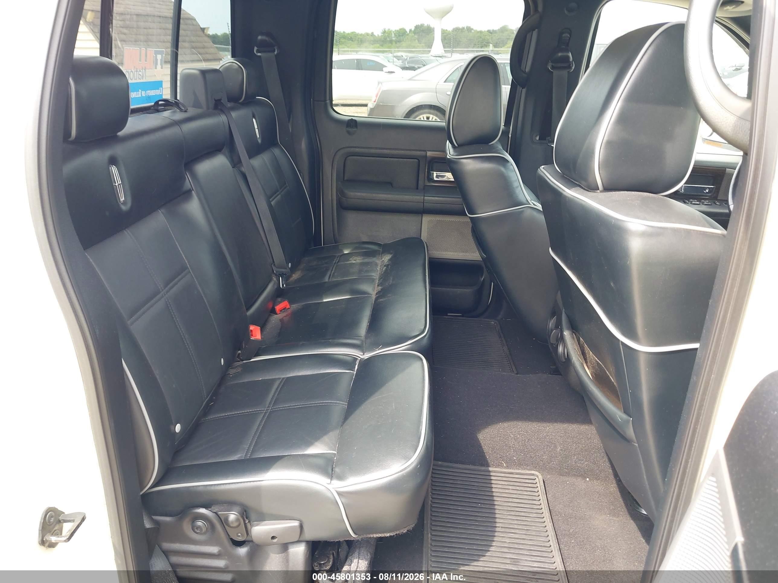 2007 Lincoln Mark Lt   Cream vin: 5LTPW18517FJ08053
