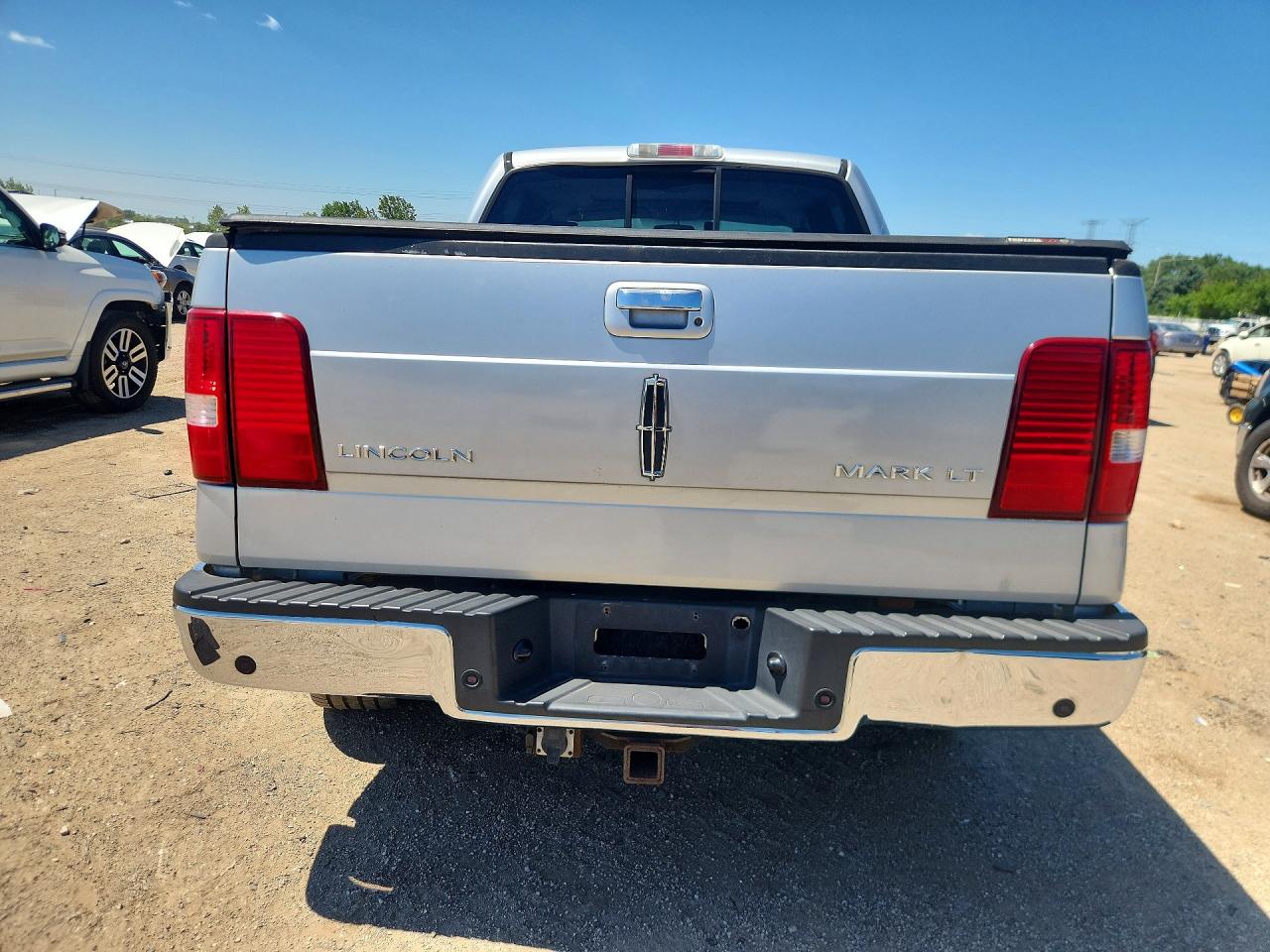 2006 Lincoln Mark Lt Silver vin: 5LTPW18526FJ03992