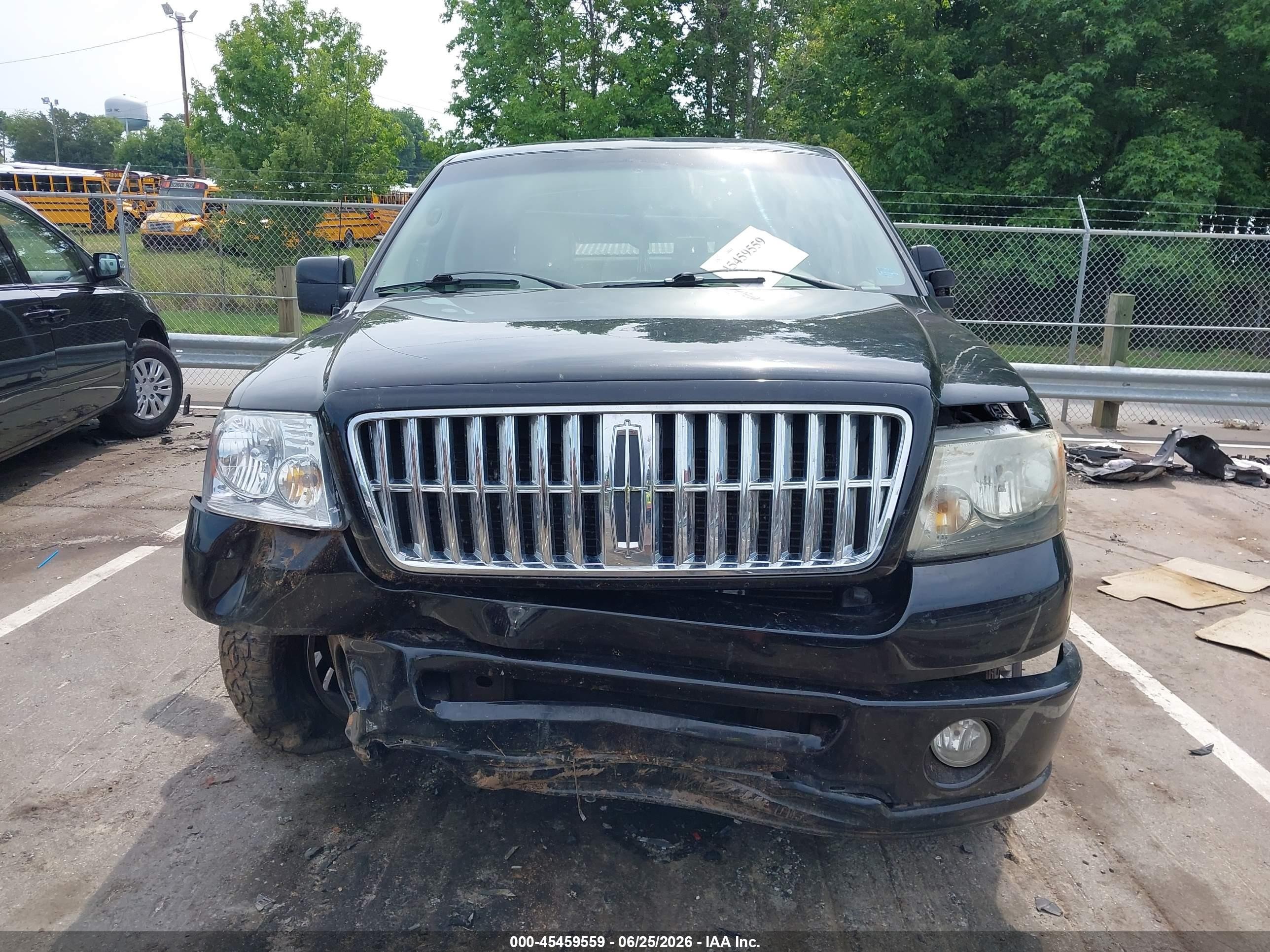 2007 Lincoln Mark Lt   Black vin: 5LTPW18527FJ01046