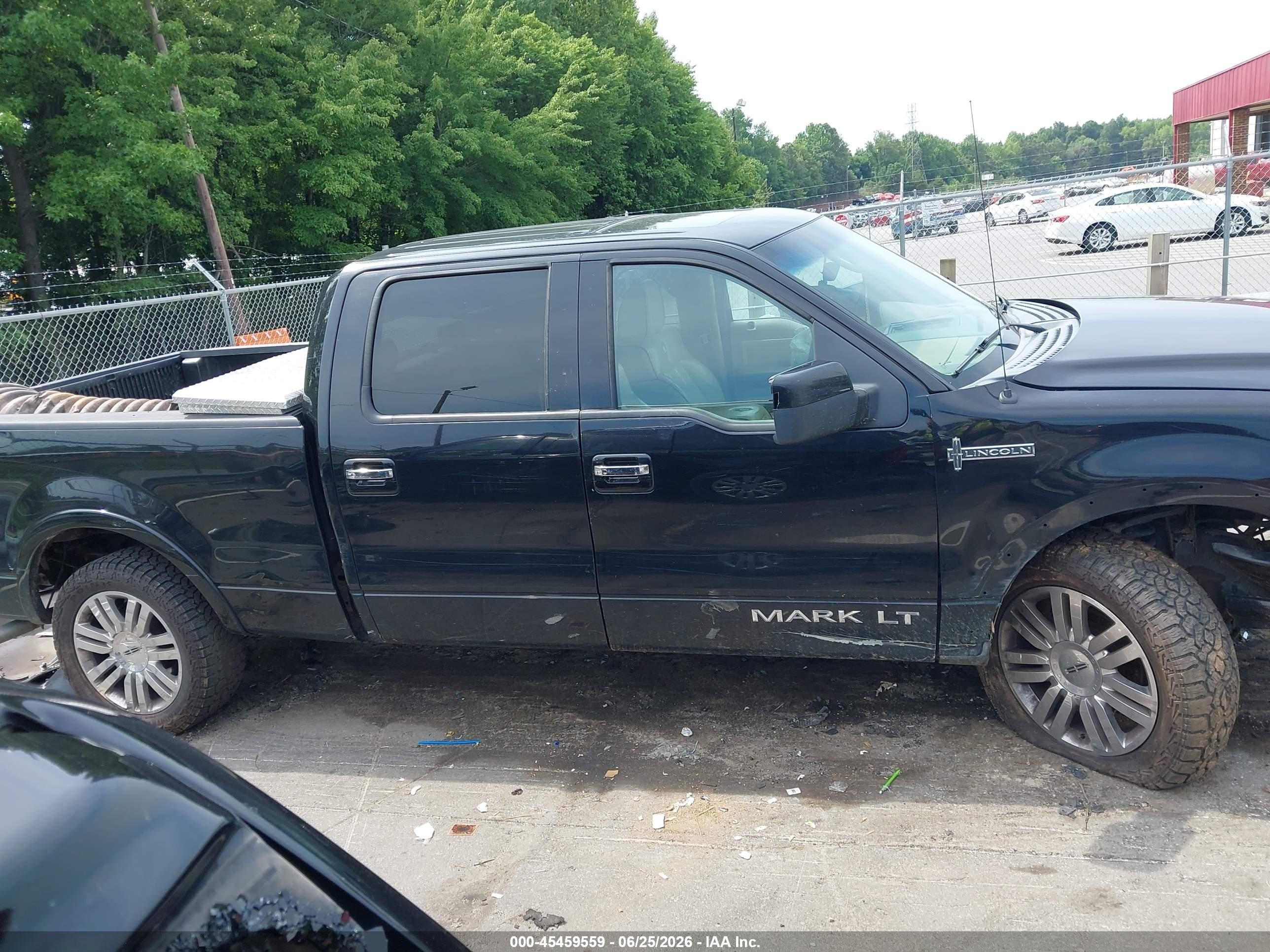 2007 Lincoln Mark Lt   Black vin: 5LTPW18527FJ01046