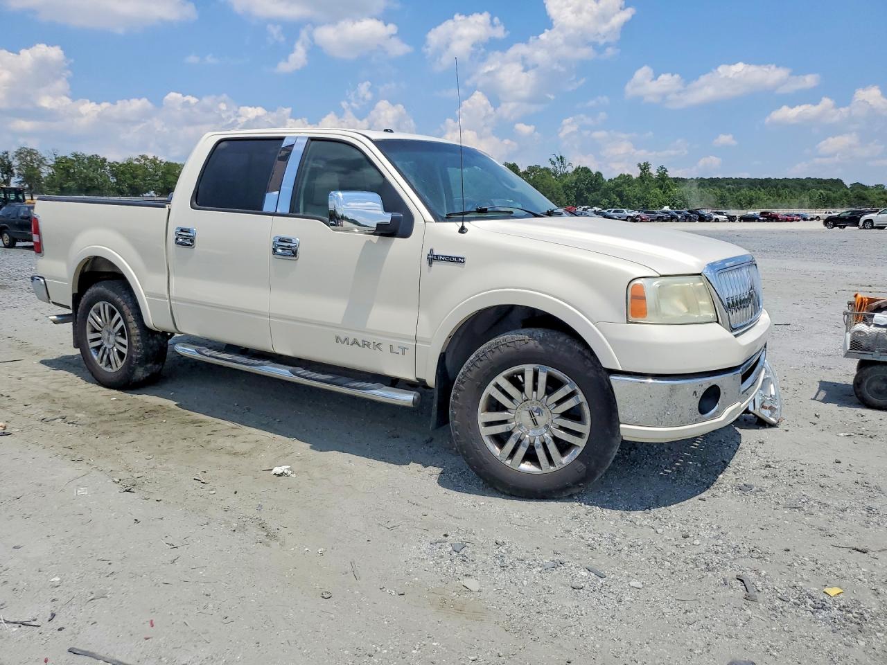 2007 Lincoln Mark Lt White vin: 5LTPW18527FJ01077