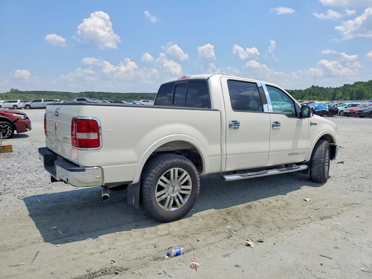 2007 Lincoln Mark Lt White vin: 5LTPW18527FJ01077
