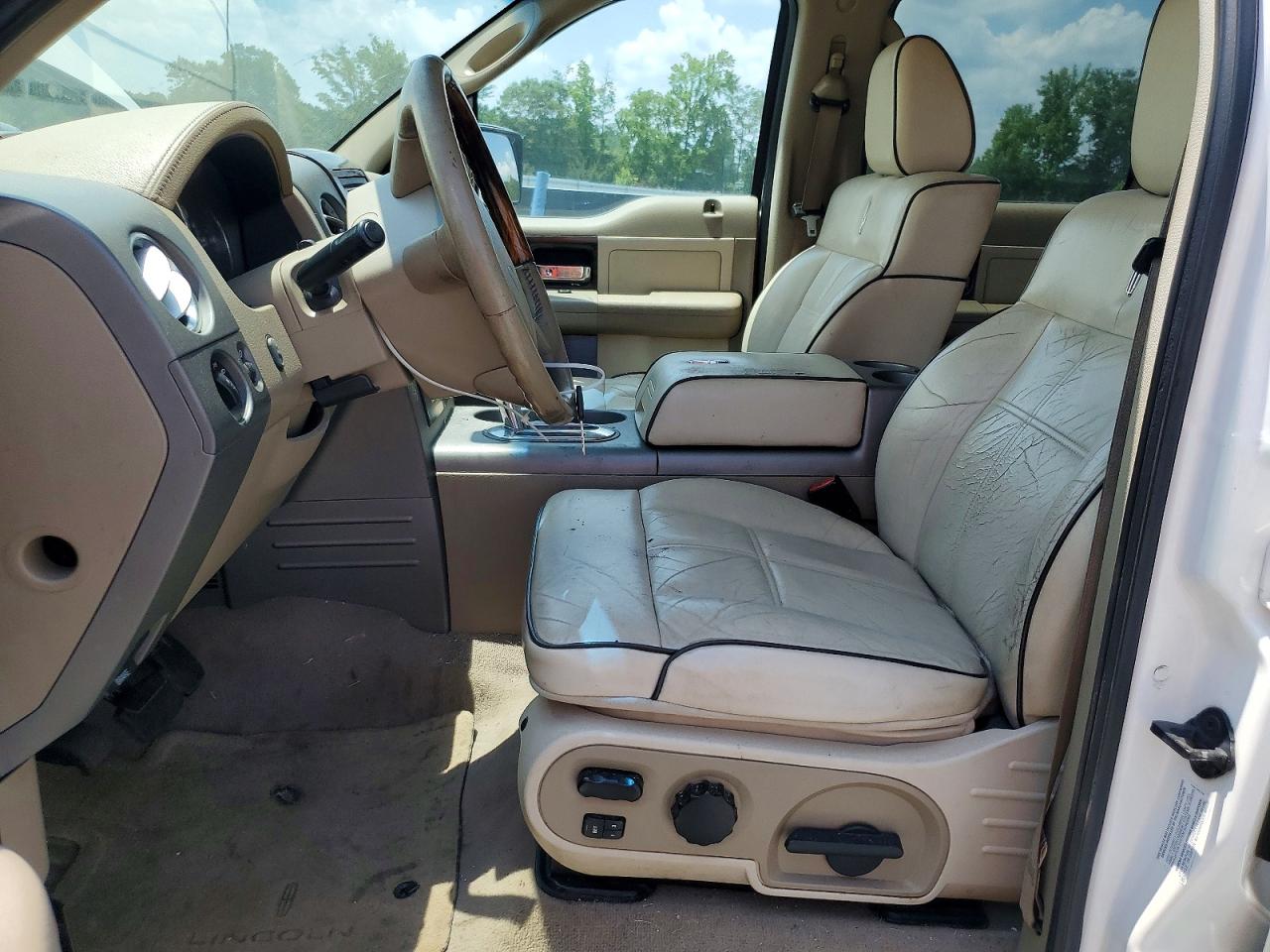 2007 Lincoln Mark Lt White vin: 5LTPW18527FJ01077