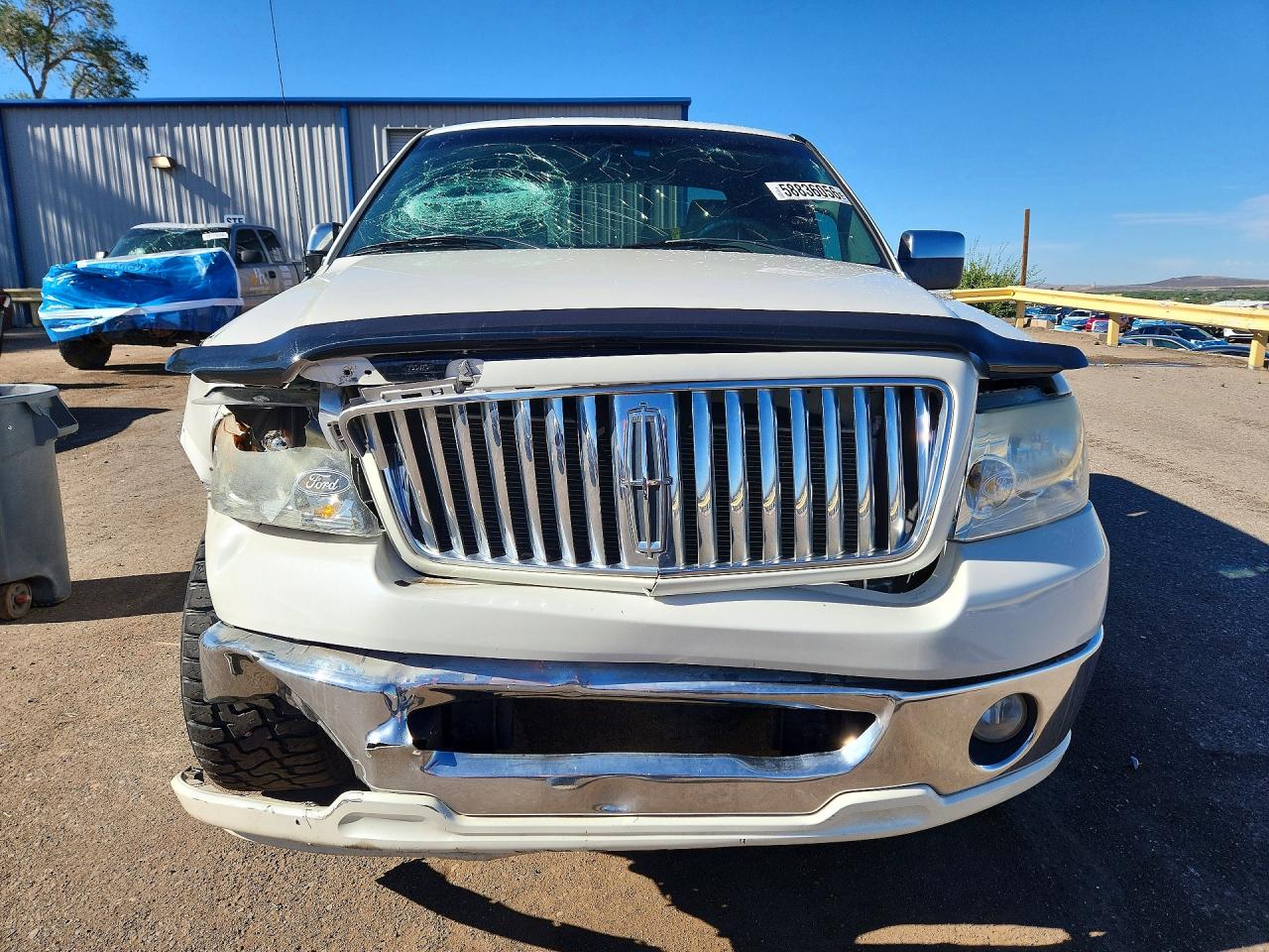 2006 Lincoln Mark Lt White vin: 5LTPW18536FJ15701