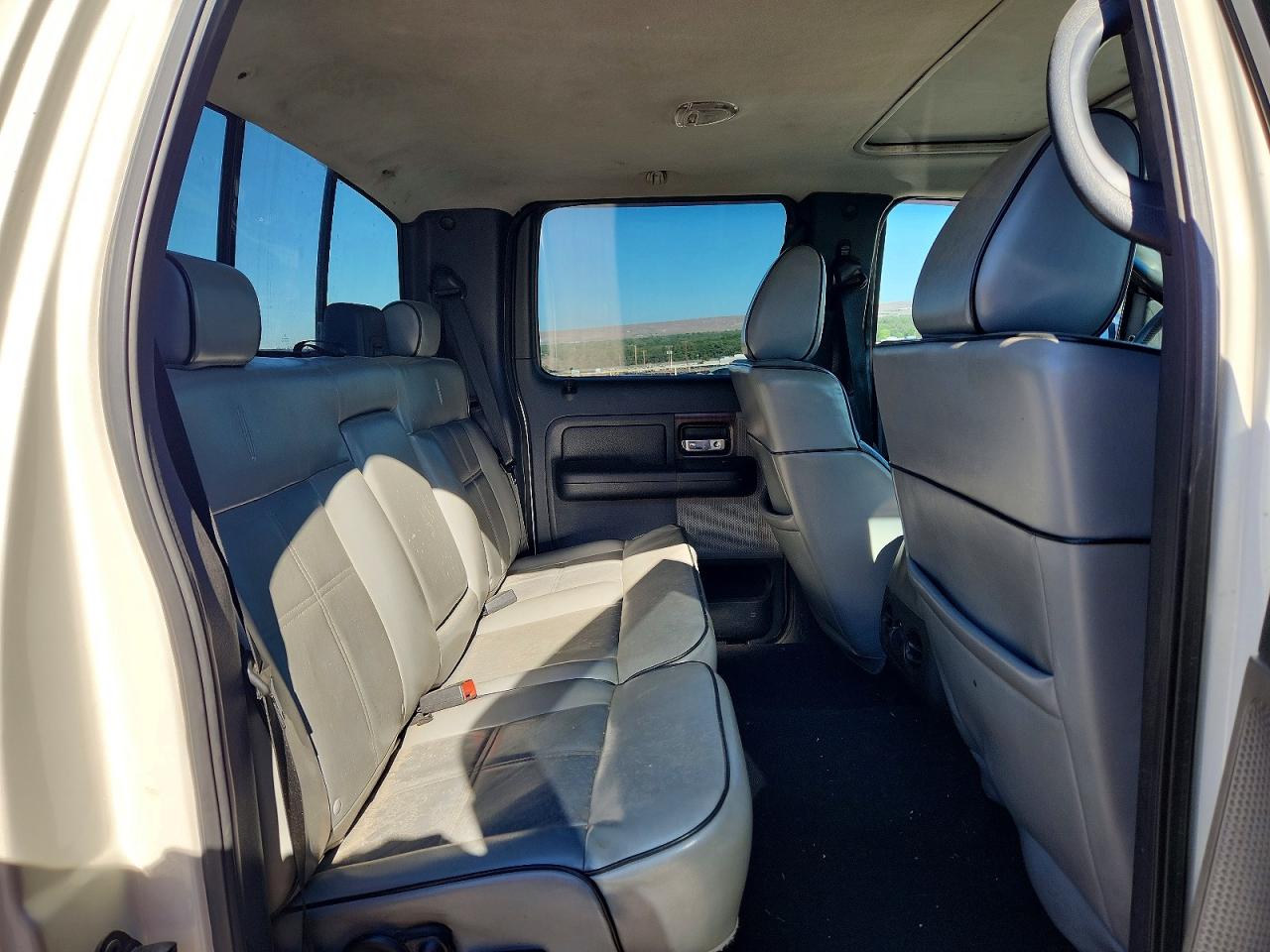 2006 Lincoln Mark Lt White vin: 5LTPW18536FJ15701