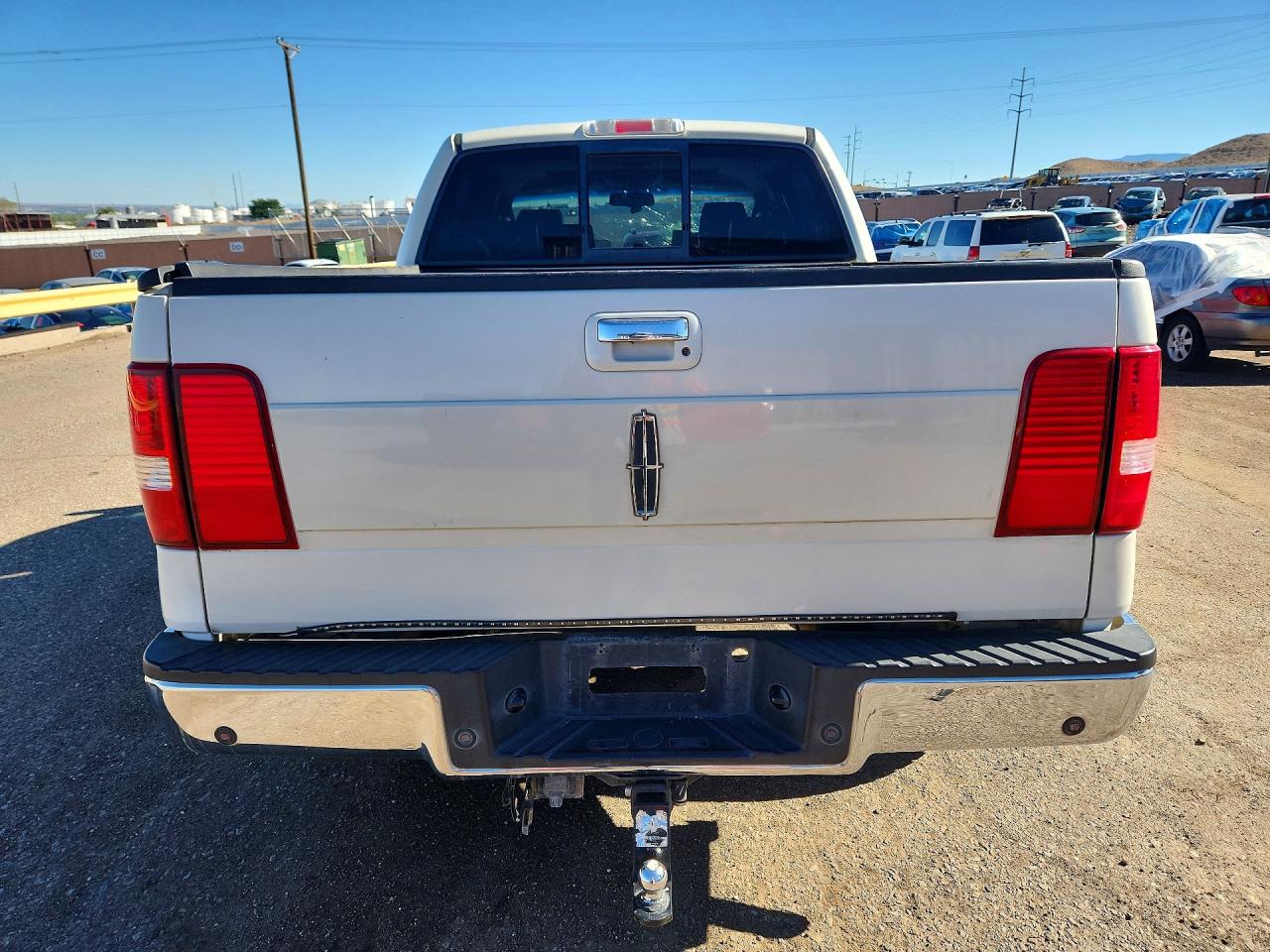 2006 Lincoln Mark Lt White vin: 5LTPW18536FJ15701