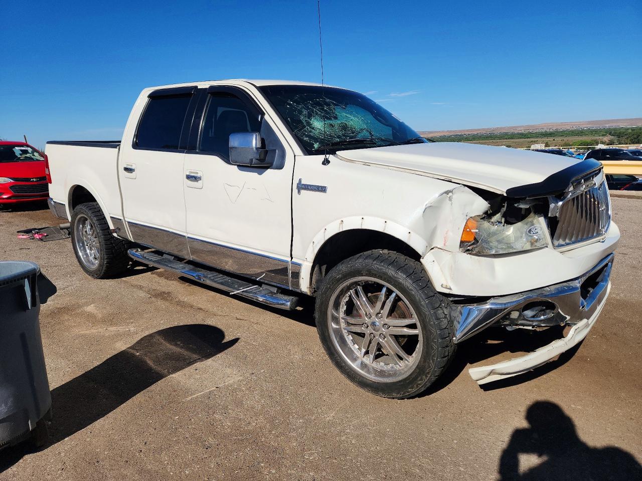 2006 Lincoln Mark Lt White vin: 5LTPW18536FJ15701