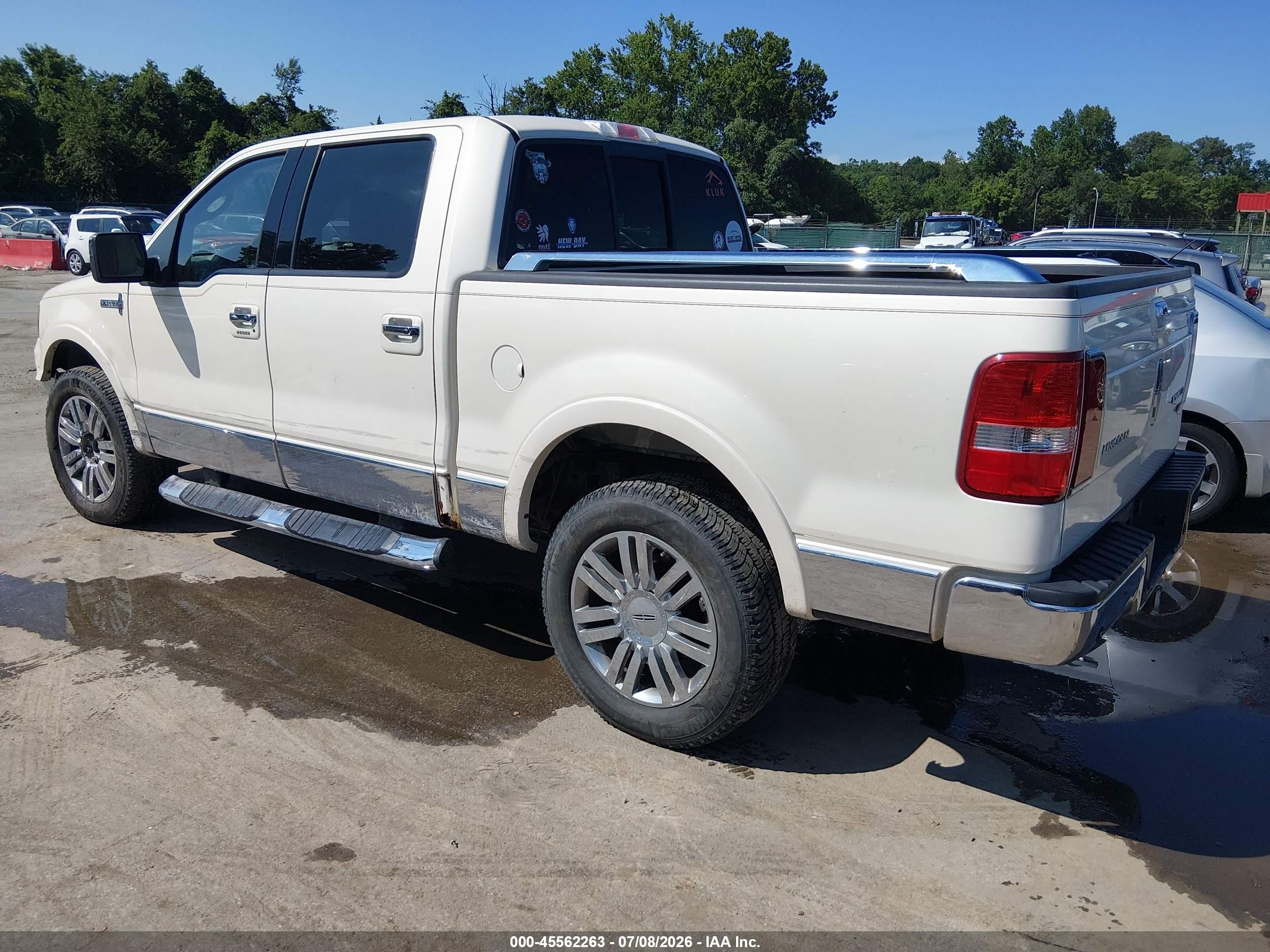 2007 Lincoln Mark Lt   White vin: 5LTPW18547FJ11674