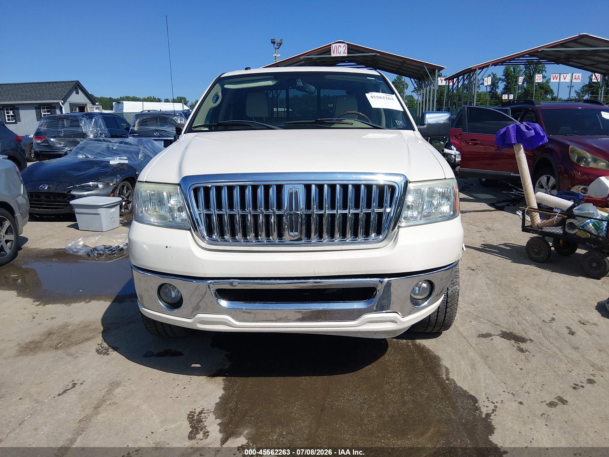 2007 Lincoln Mark Lt   White vin: 5LTPW18547FJ11674