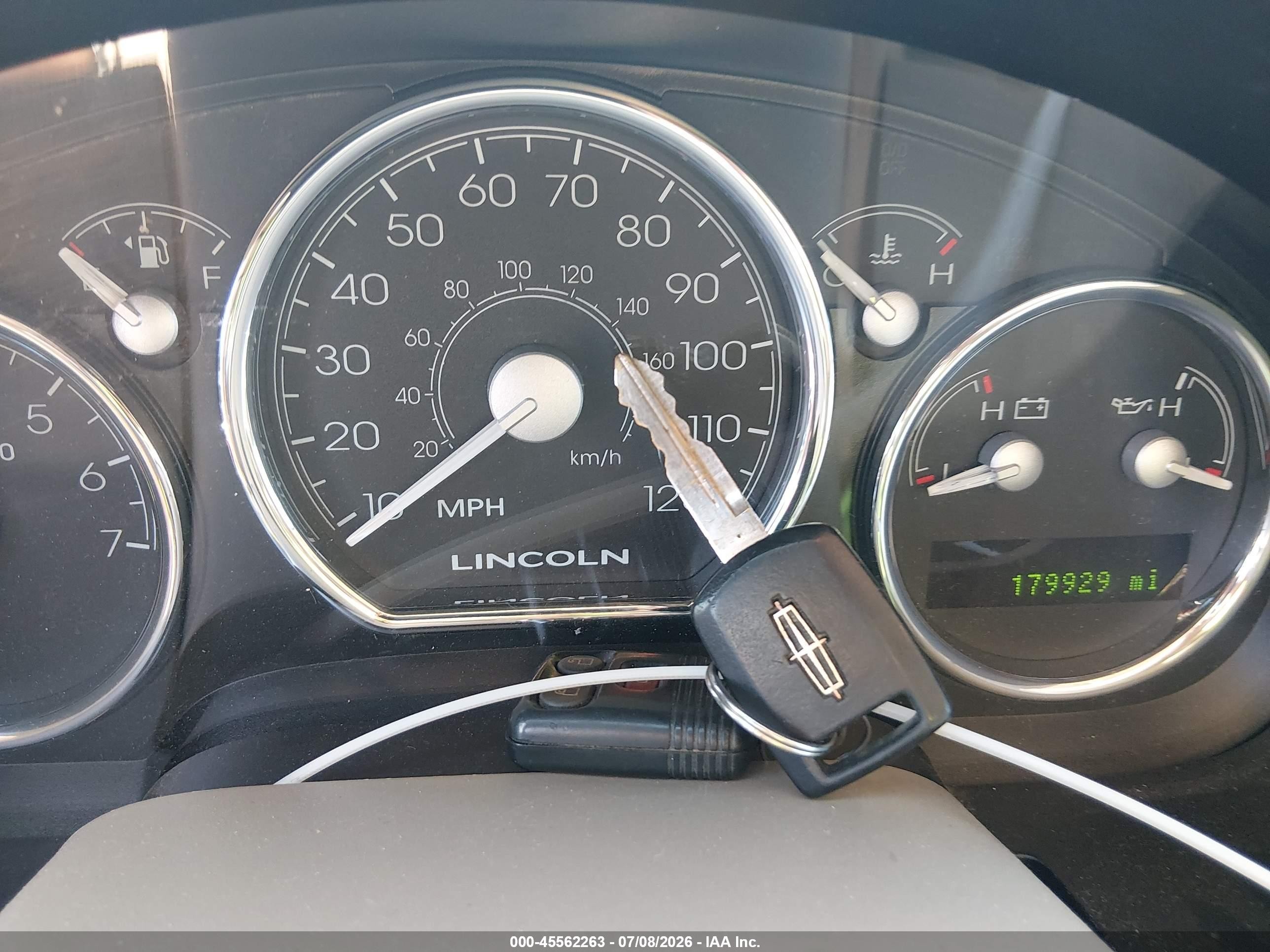 2007 Lincoln Mark Lt   White vin: 5LTPW18547FJ11674