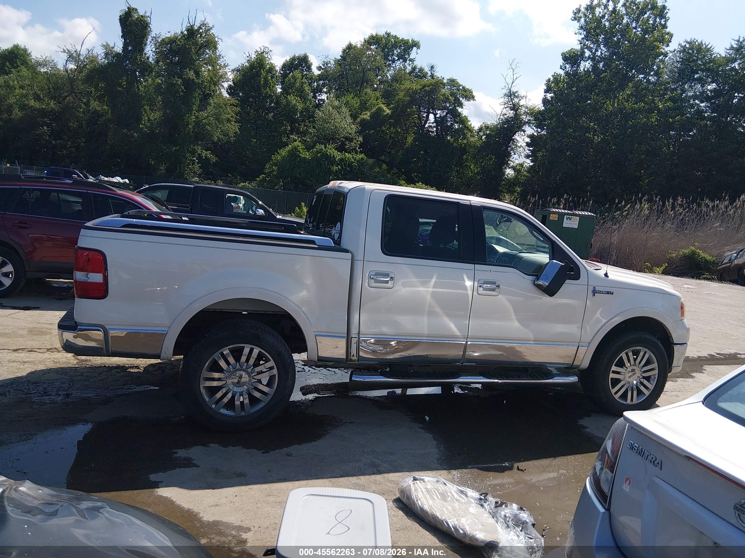 2007 Lincoln Mark Lt   White vin: 5LTPW18547FJ11674