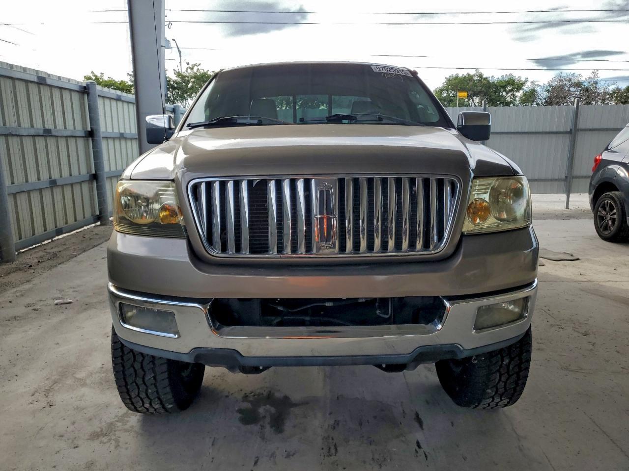 2006 Lincoln Mark Lt Beige vin: 5LTPW18566FJ07513