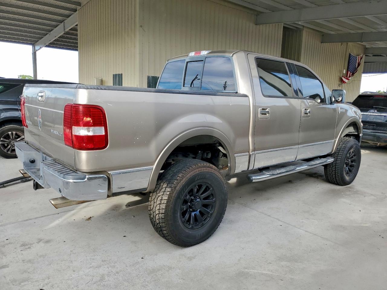 2006 Lincoln Mark Lt Beige vin: 5LTPW18566FJ07513