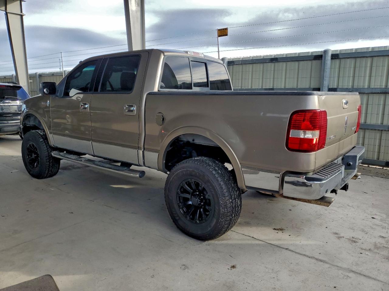 2006 Lincoln Mark Lt Beige vin: 5LTPW18566FJ07513