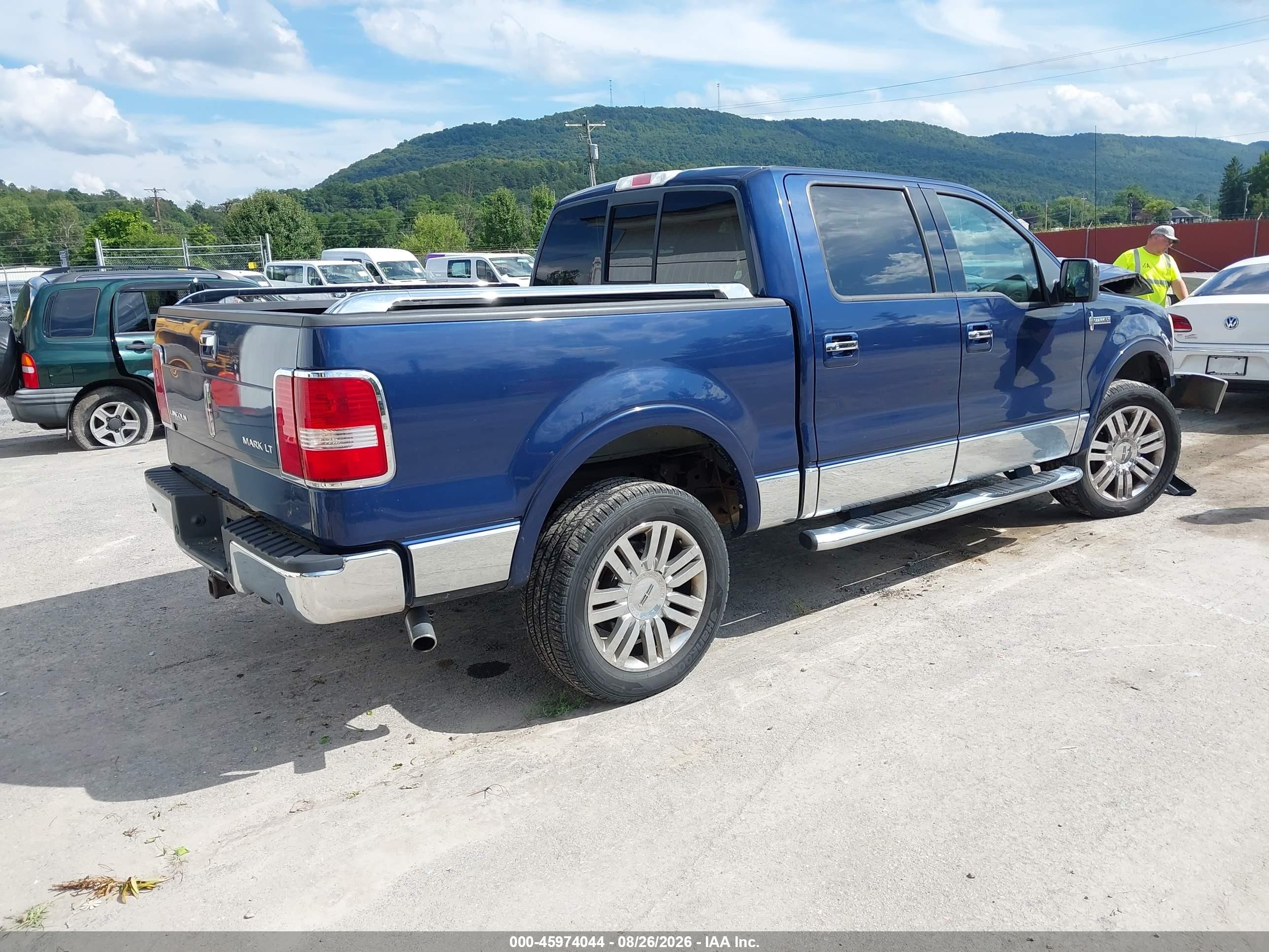 2007 Lincoln Mark Lt   Blue vin: 5LTPW18587FJ10611