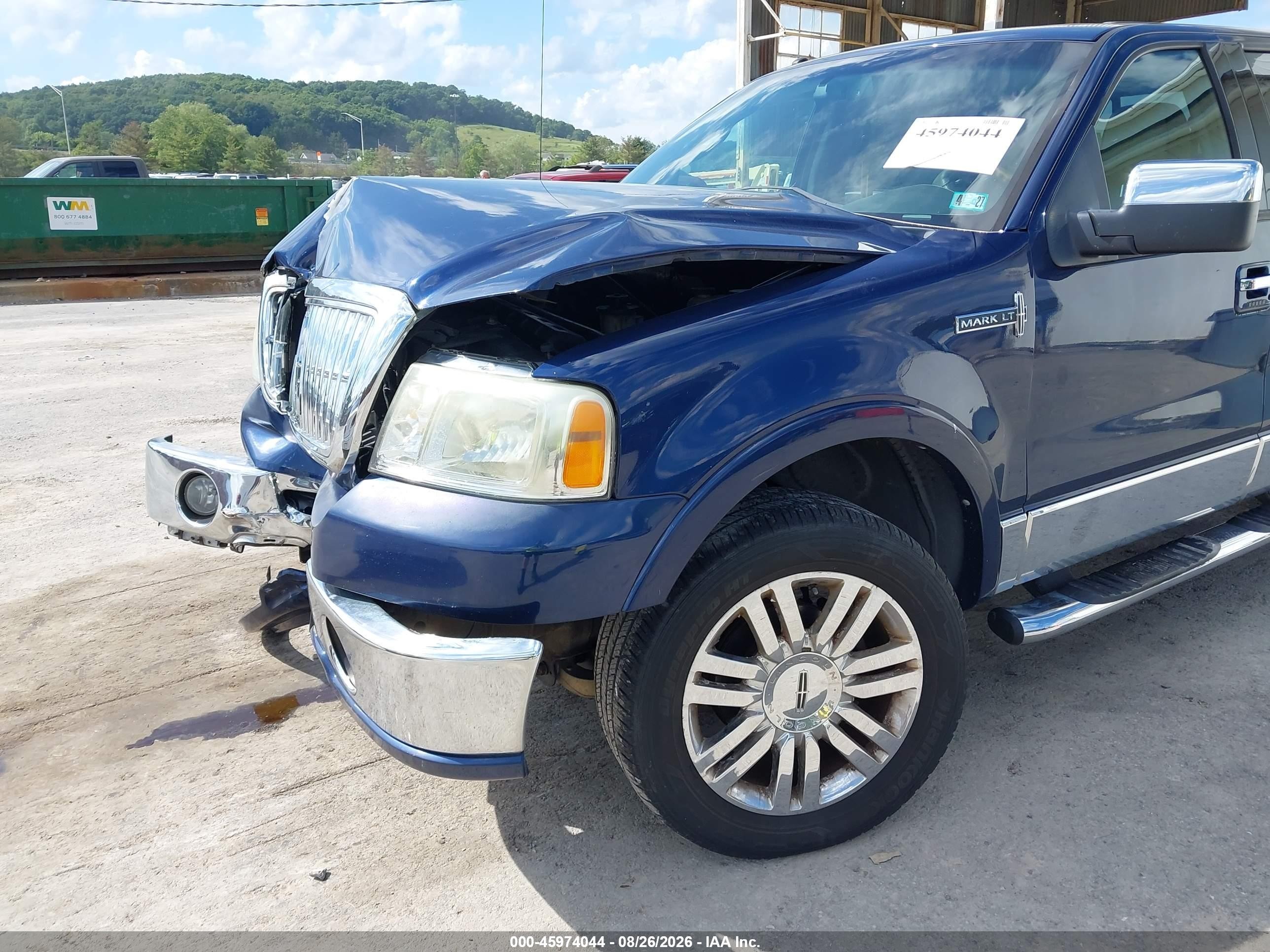 2007 Lincoln Mark Lt   Blue vin: 5LTPW18587FJ10611
