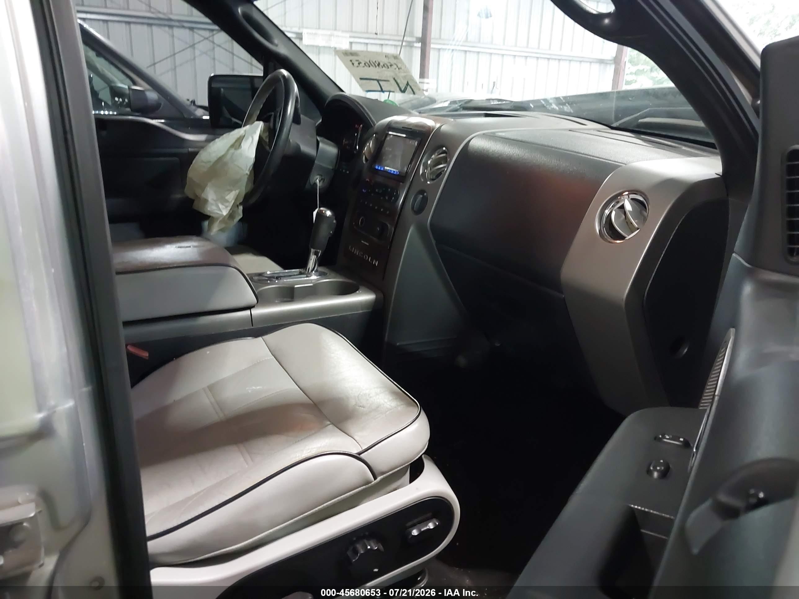 2006 Lincoln Mark Lt   Silver vin: 5LTPW185X6FJ02864