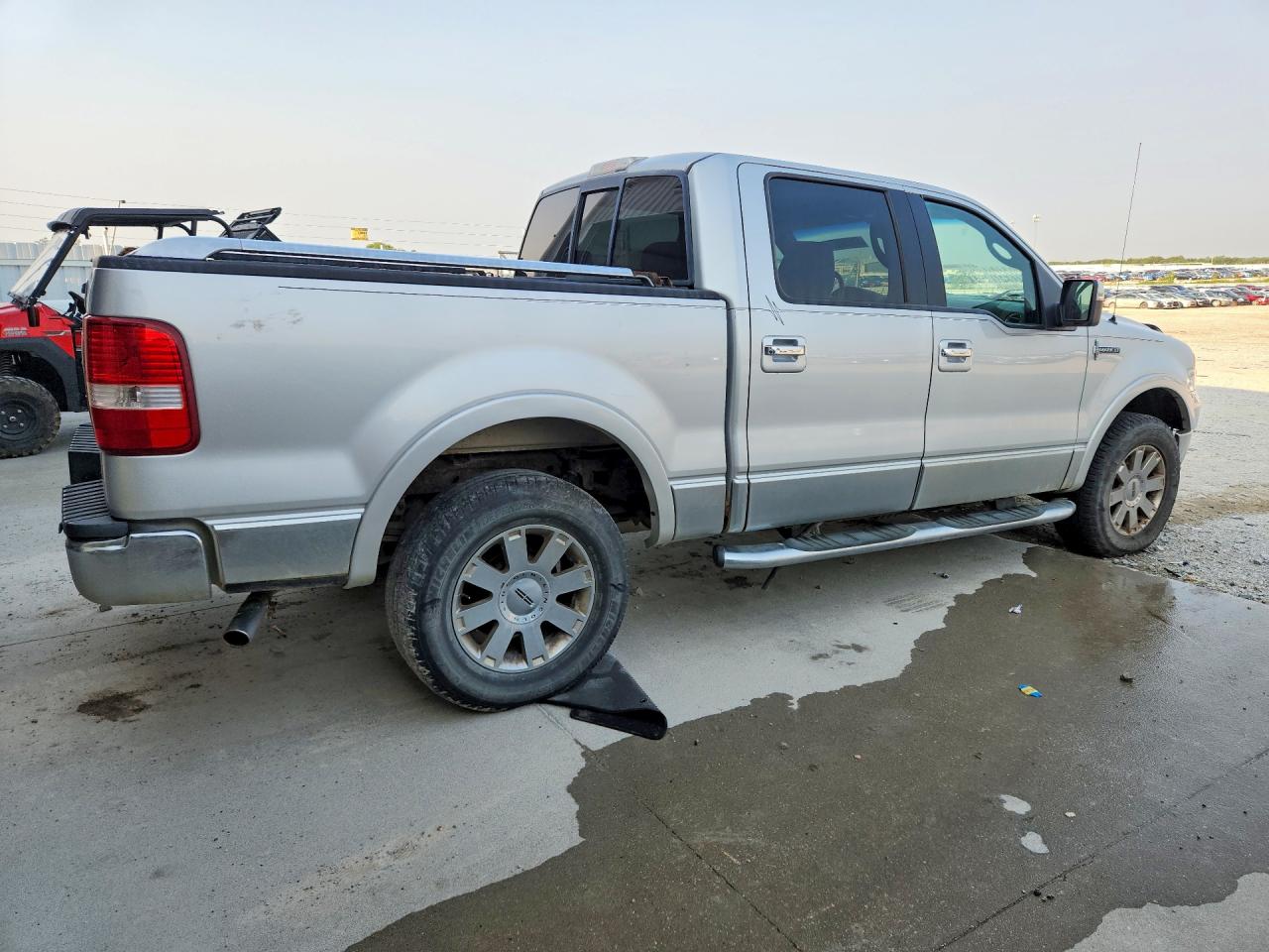 2006 Lincoln Mark Lt Gray vin: 5LTPW185X6FJ03125