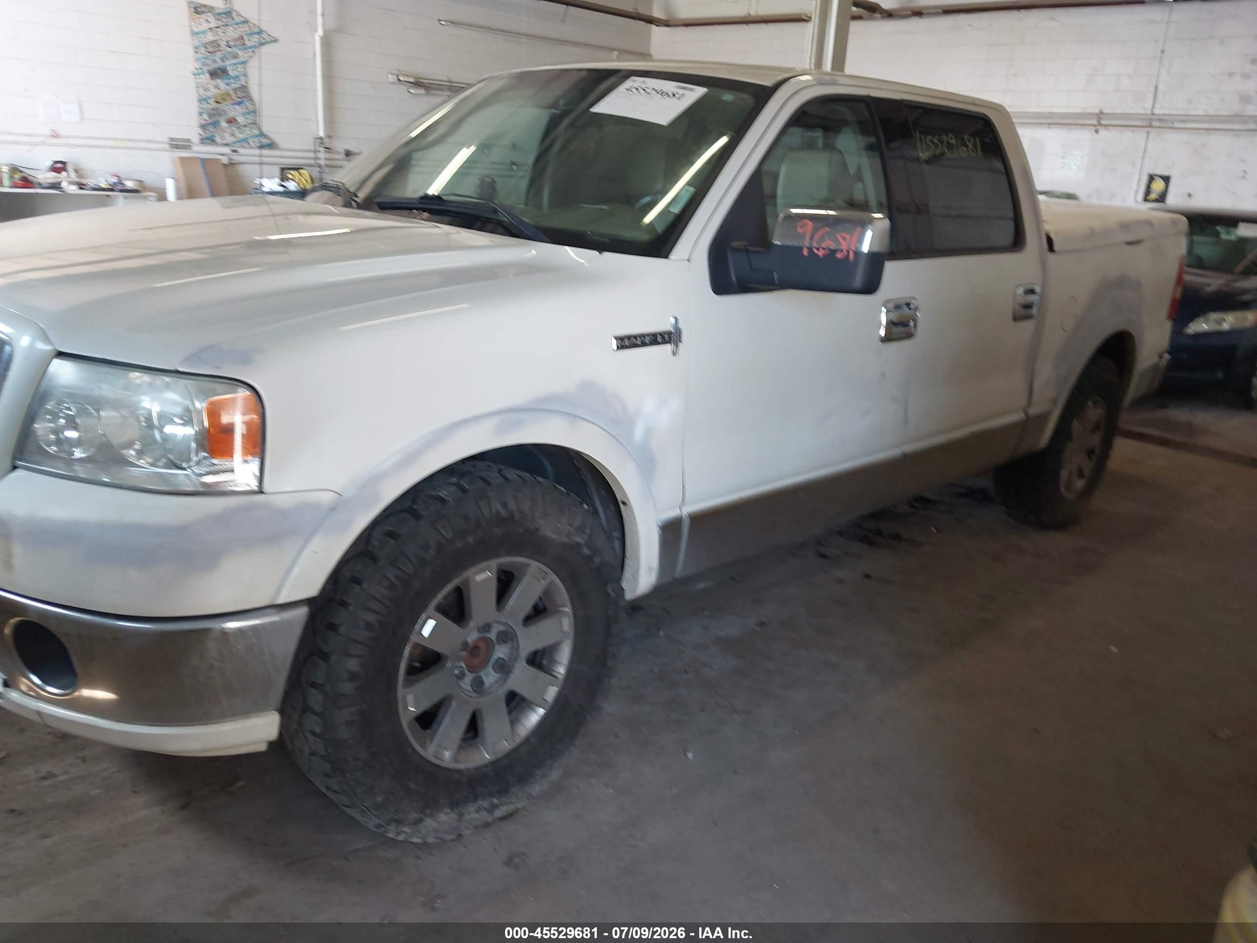 2006 Lincoln Mark Lt Белый vin: 5LTPW185X6FJ16165