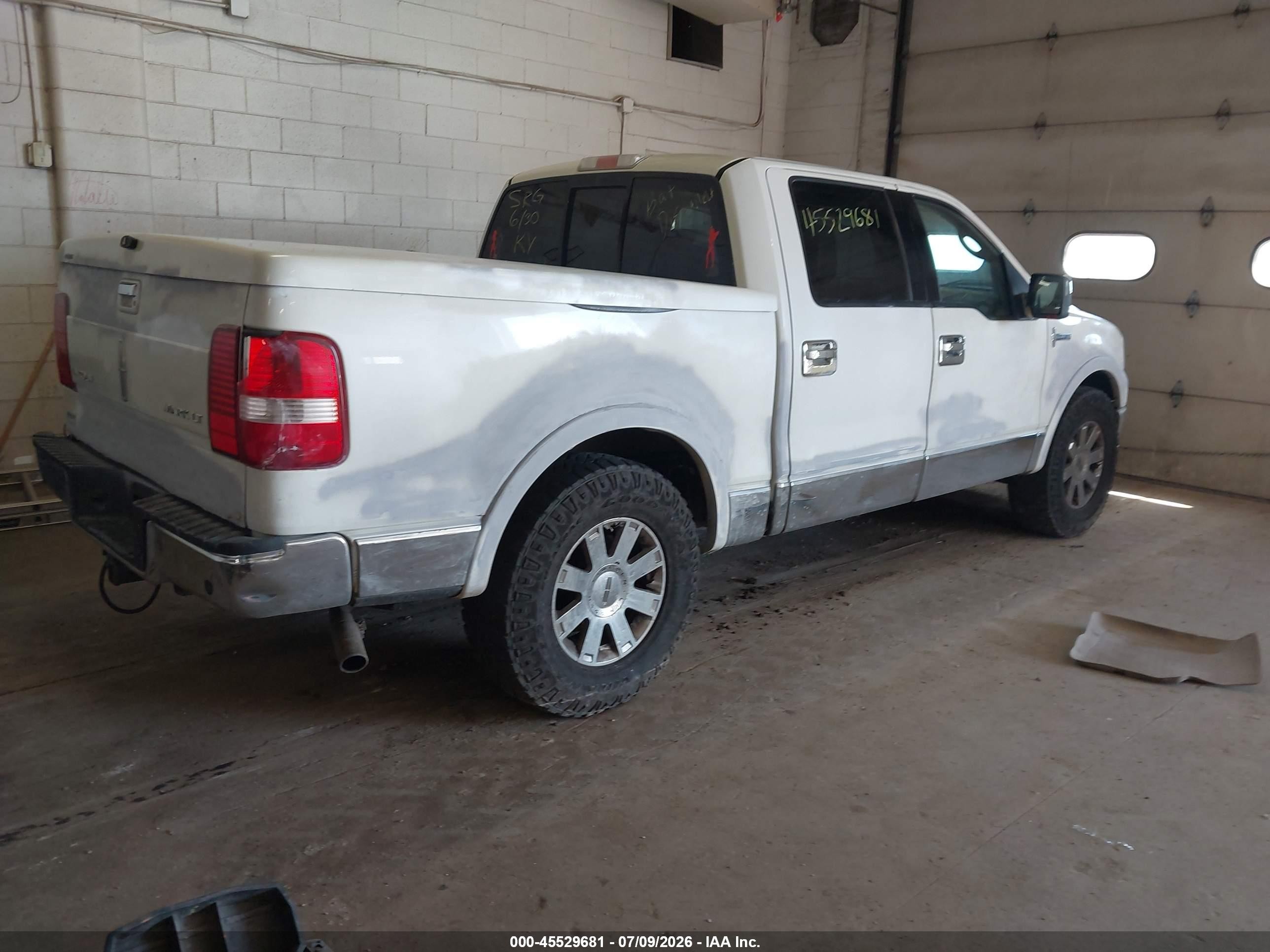 2006 Lincoln Mark Lt Белый vin: 5LTPW185X6FJ16165