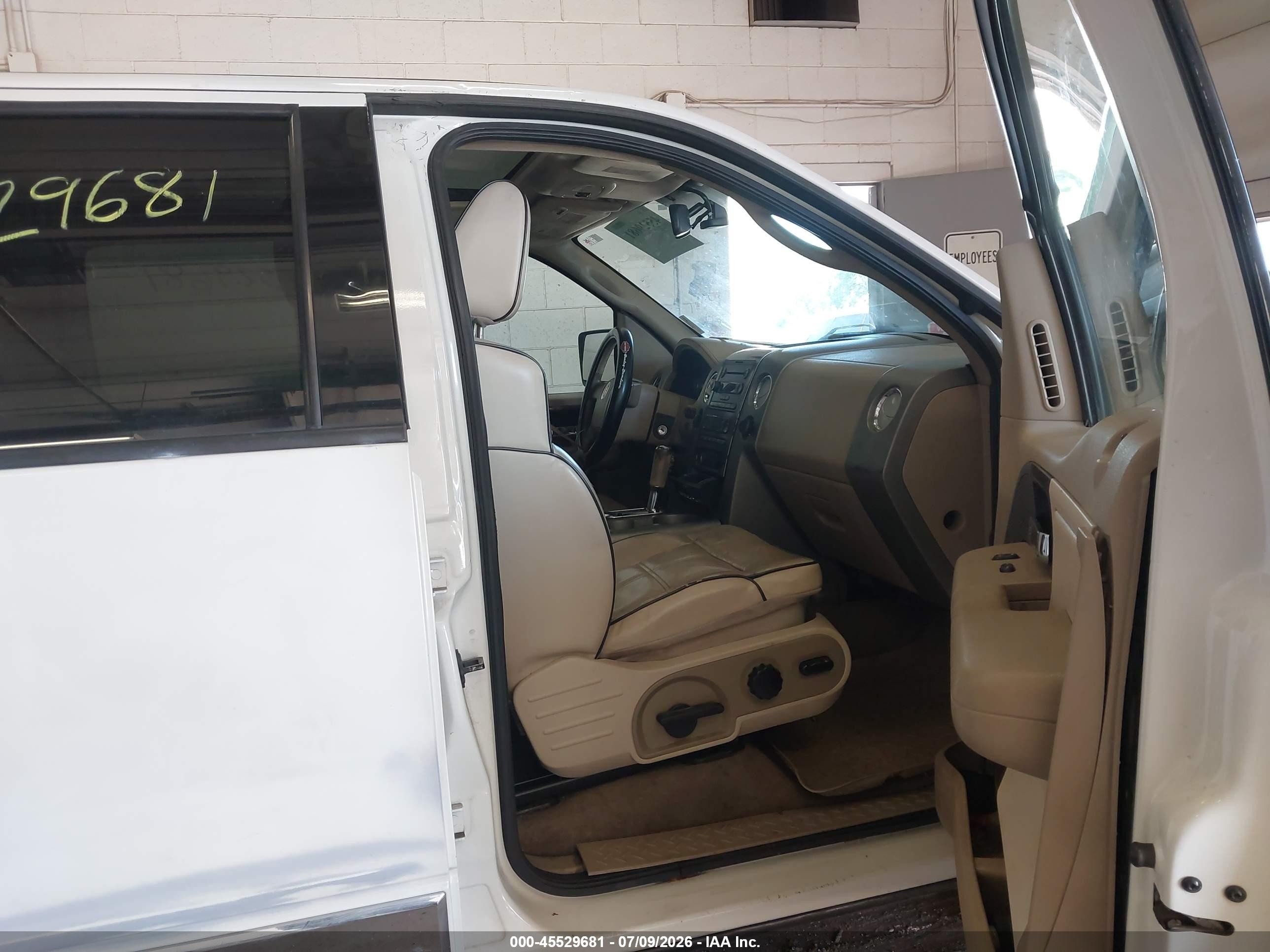 2006 Lincoln Mark Lt Белый vin: 5LTPW185X6FJ16165
