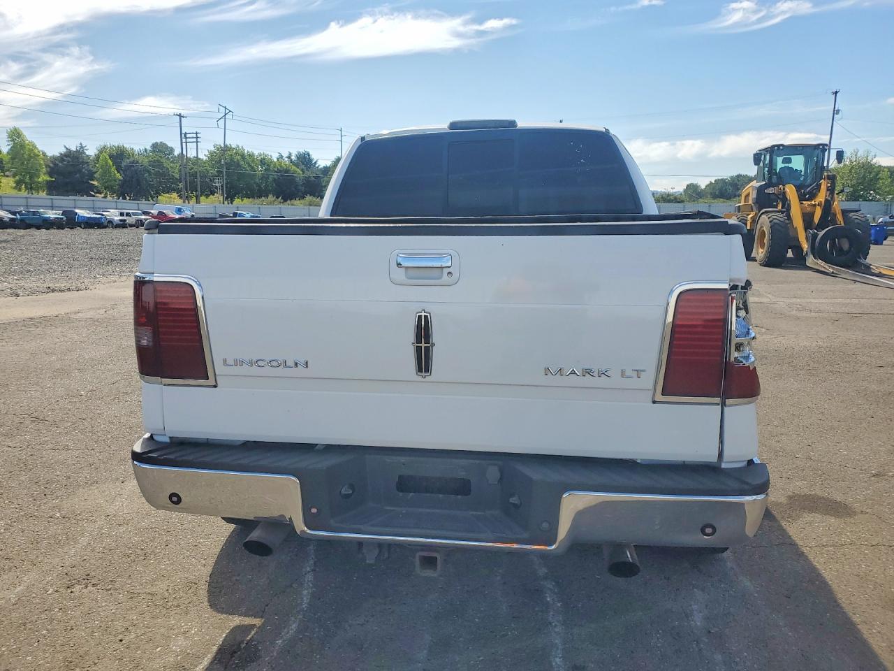 2007 Lincoln Mark Lt White vin: 5LTPW185X7FJ01618