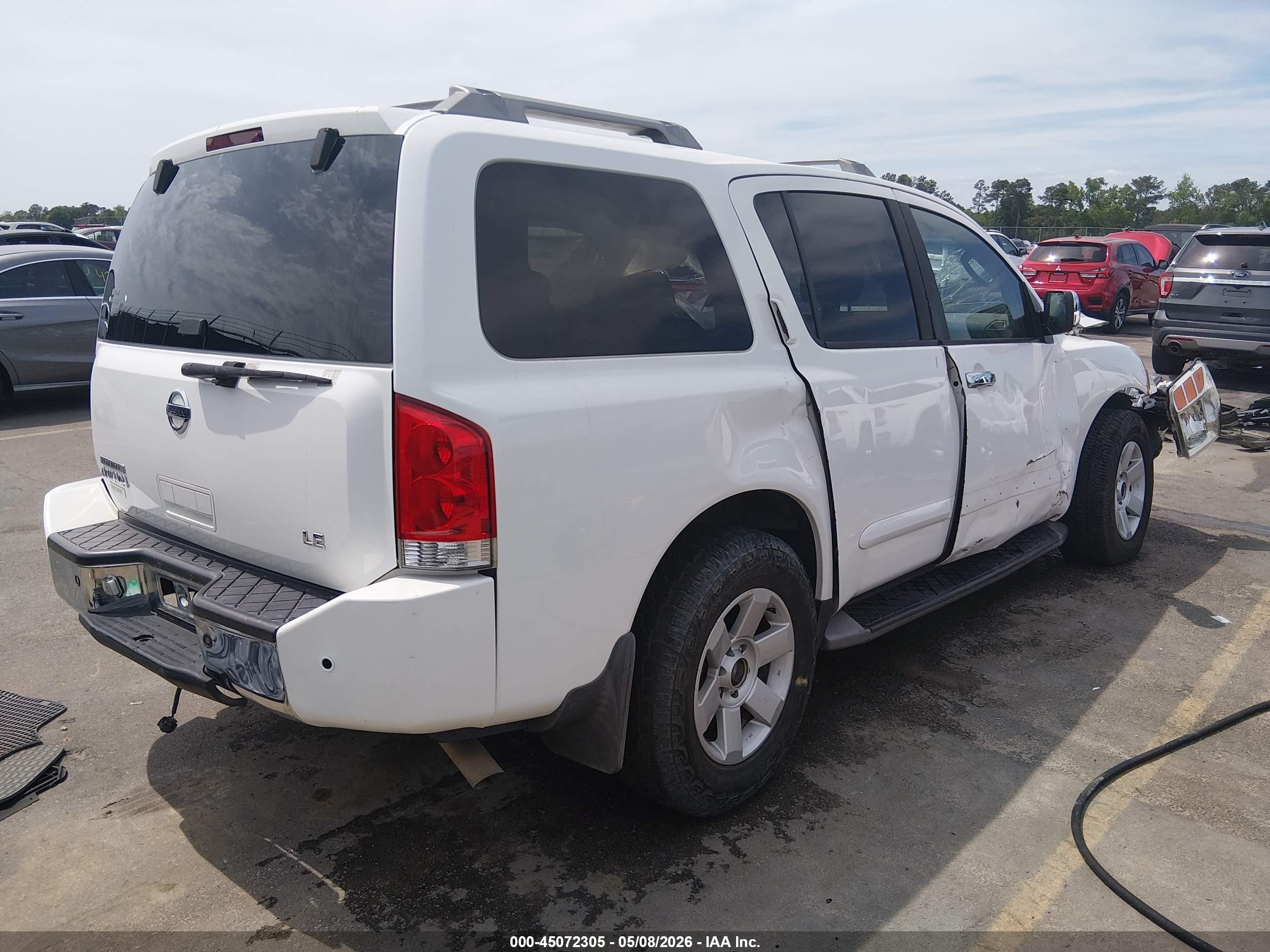 2004 Nissan Pathfinder Armada Le Белый vin: 5N1AA08A04N725875