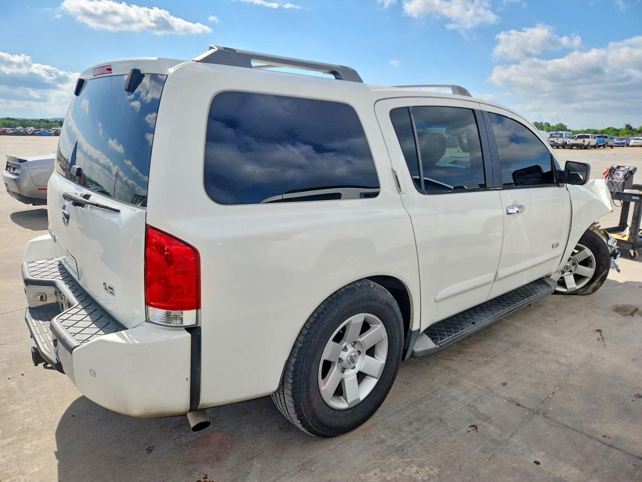 2005 Nissan Armada Se White vin: 5N1AA08A45N717800