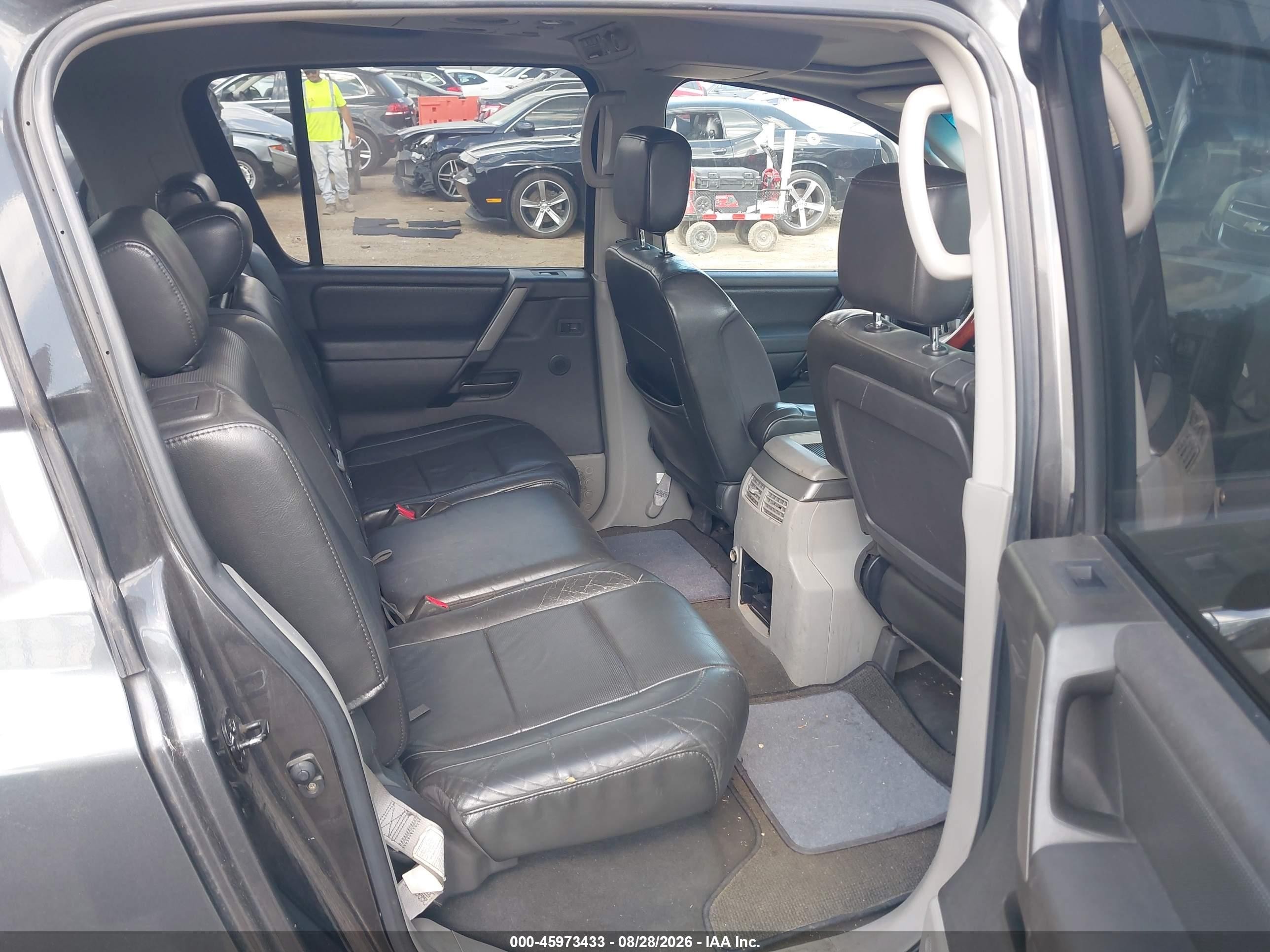 2004 Nissan Pathfinder Armada Le Gray vin: 5N1AA08A84N733920