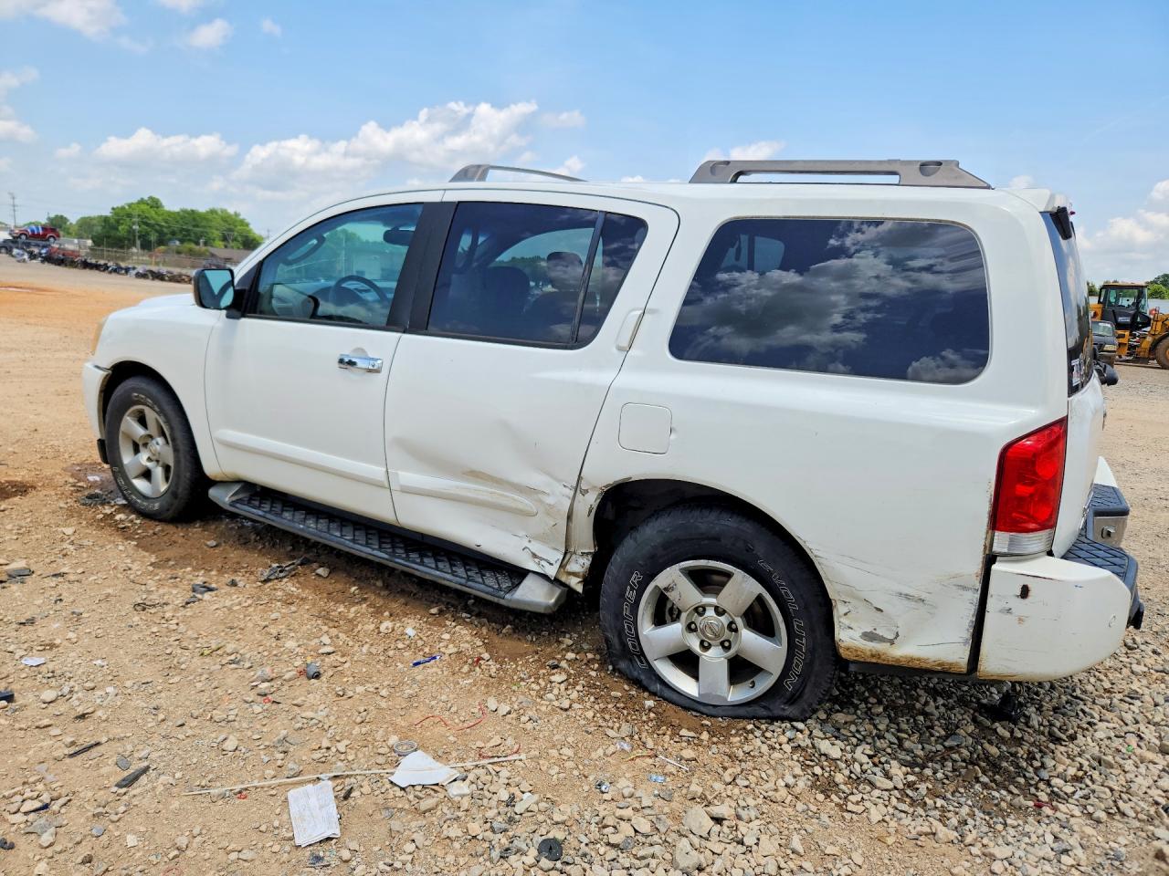 2004 Nissan Armada Se/le White vin: 5N1AA08A94N722392