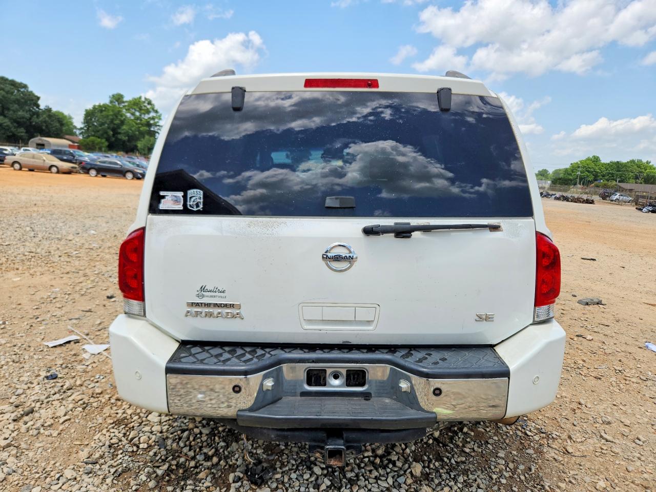 2004 Nissan Armada Se/le White vin: 5N1AA08A94N722392
