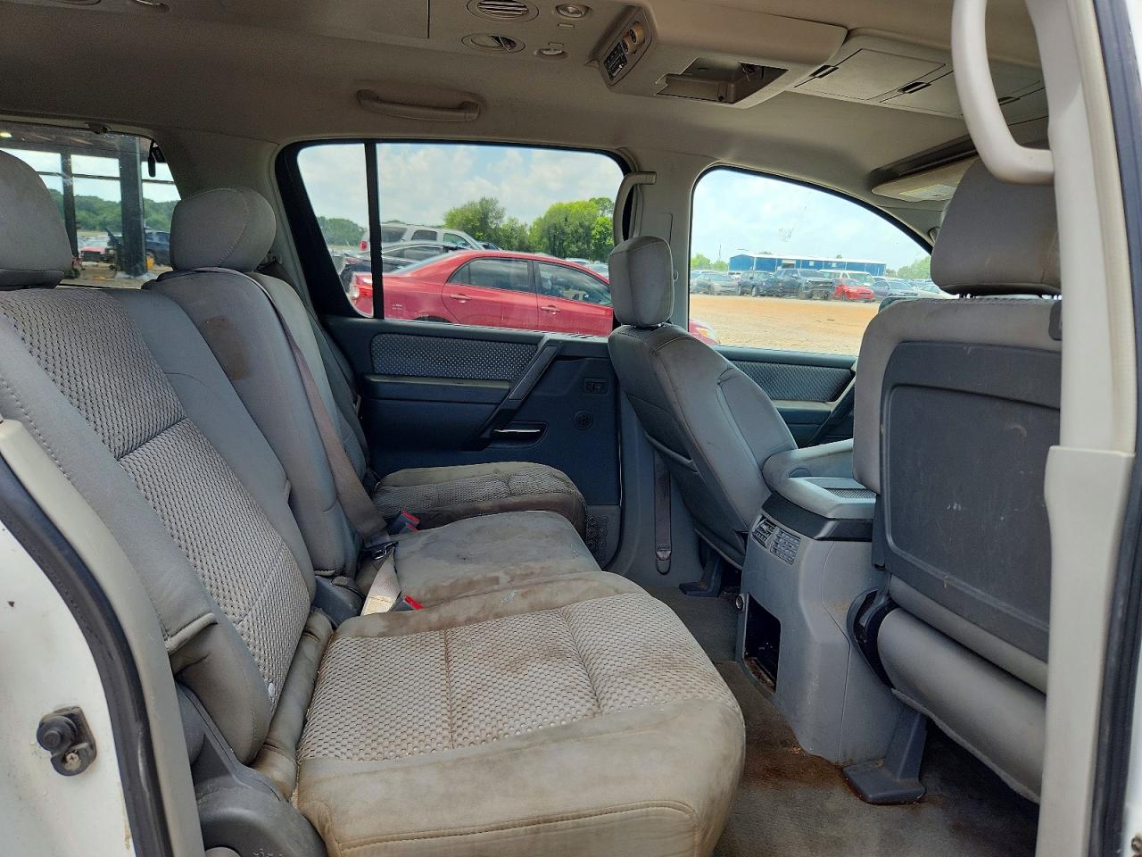 2004 Nissan Armada Se/le White vin: 5N1AA08A94N722392