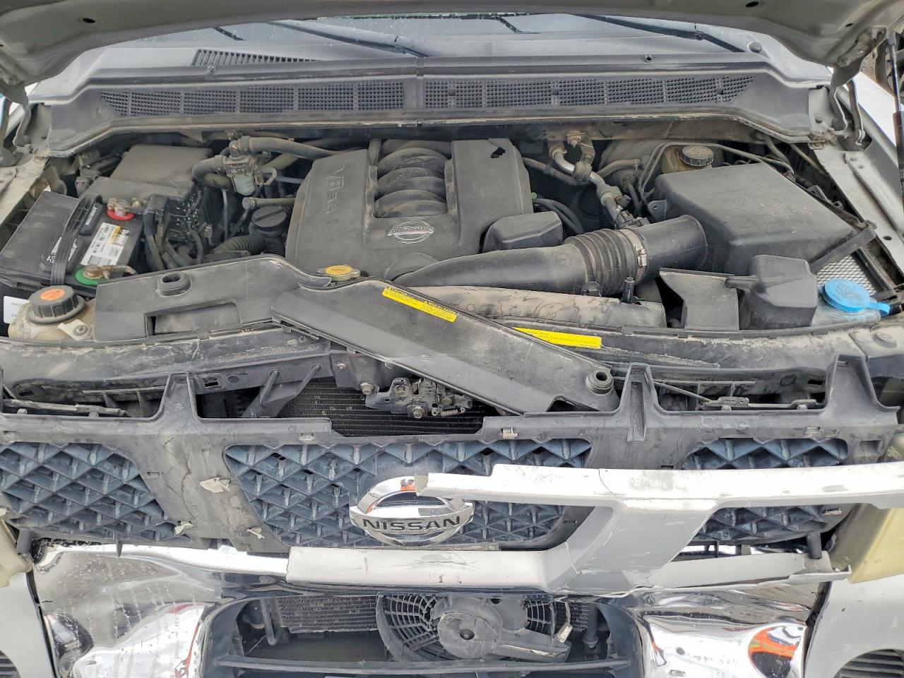 2004 Nissan Armada Se/le Silver vin: 5N1AA08AX4N742439