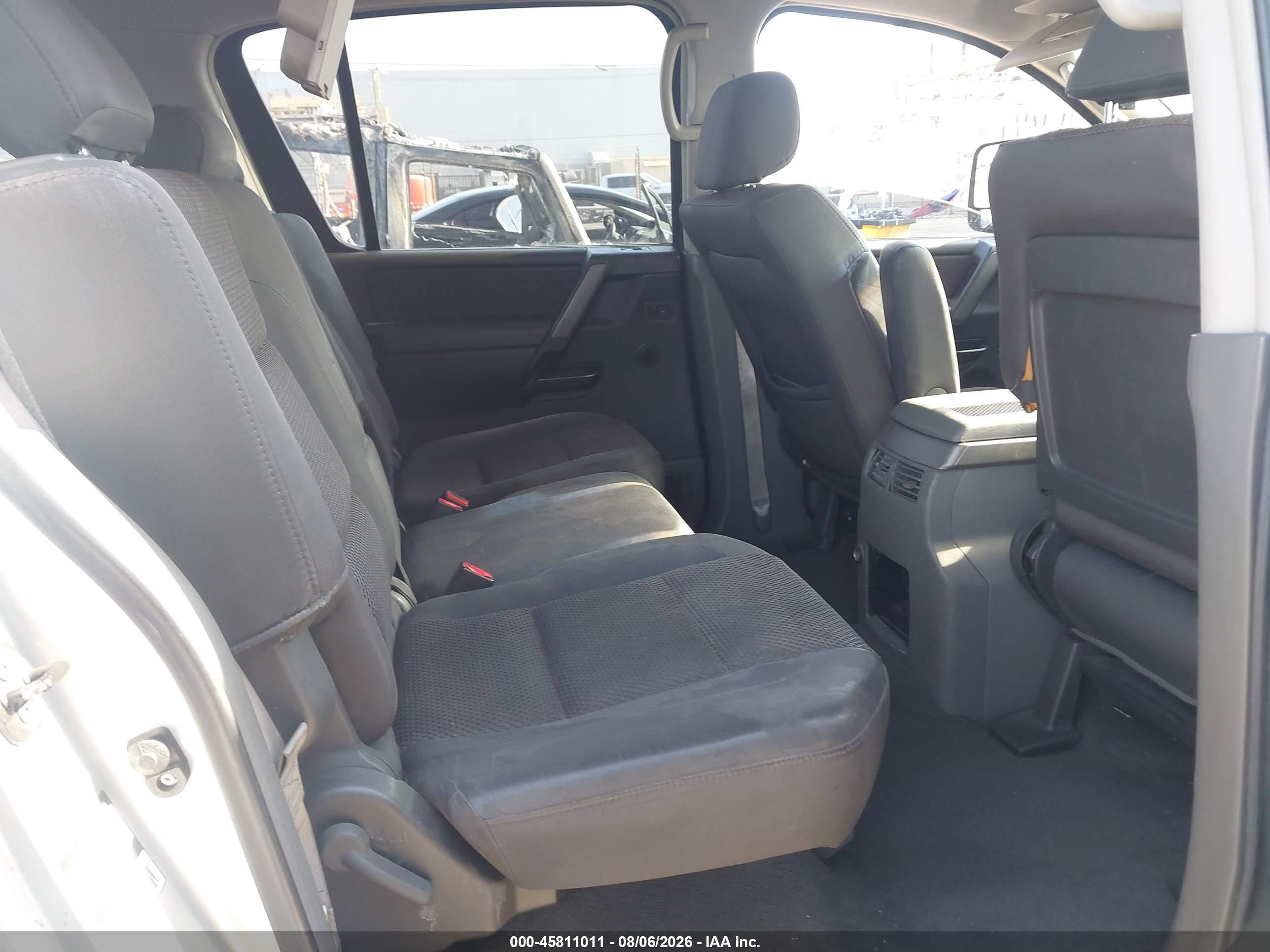 2005 Nissan Armada Se Silver vin: 5N1AA08AX5N737338
